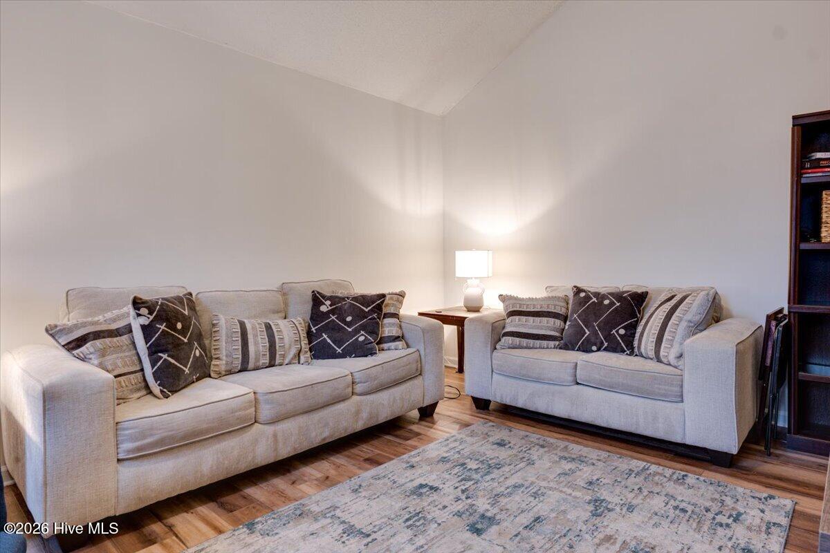 2103 Gatewood Drive Property Photo 16