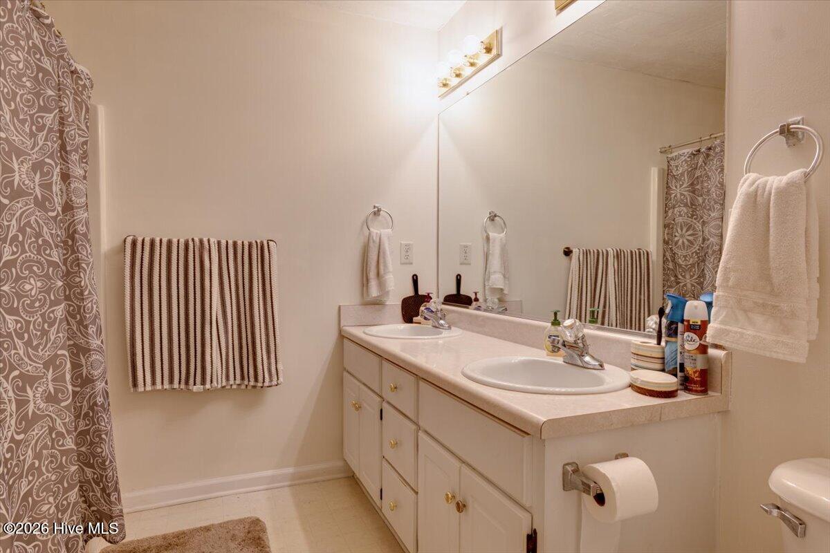 2103 Gatewood Drive Property Photo 20