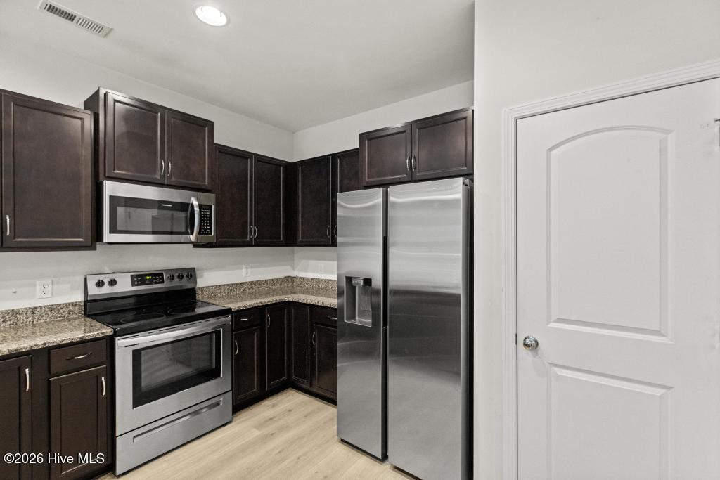19 Aspen Road Property Photo 6