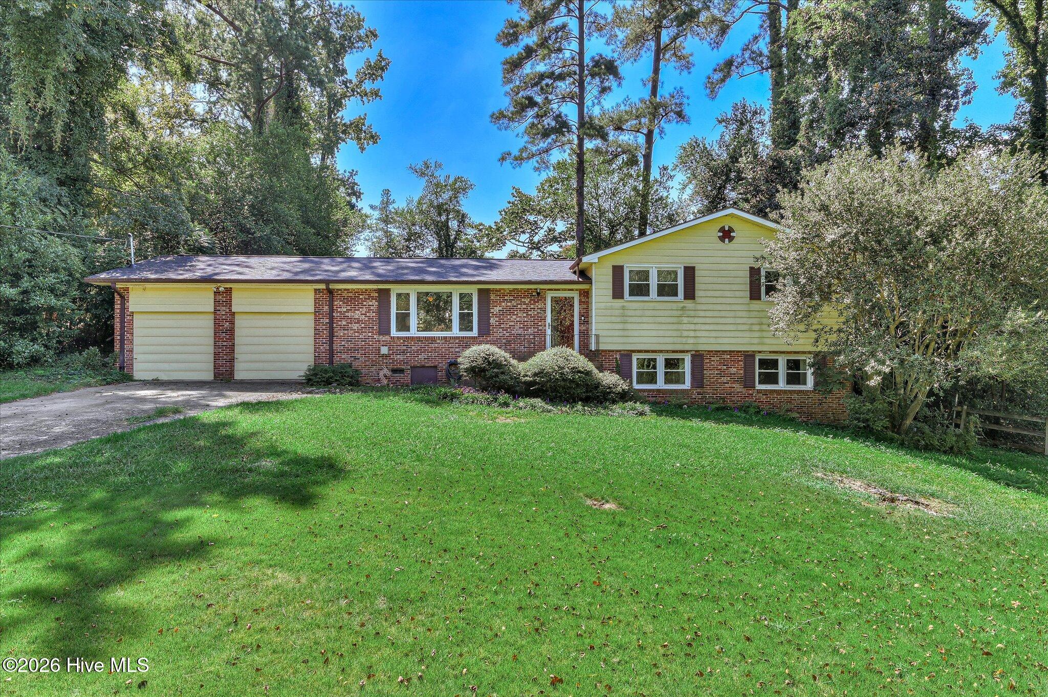 809 Hammond Drive Property Photo 1