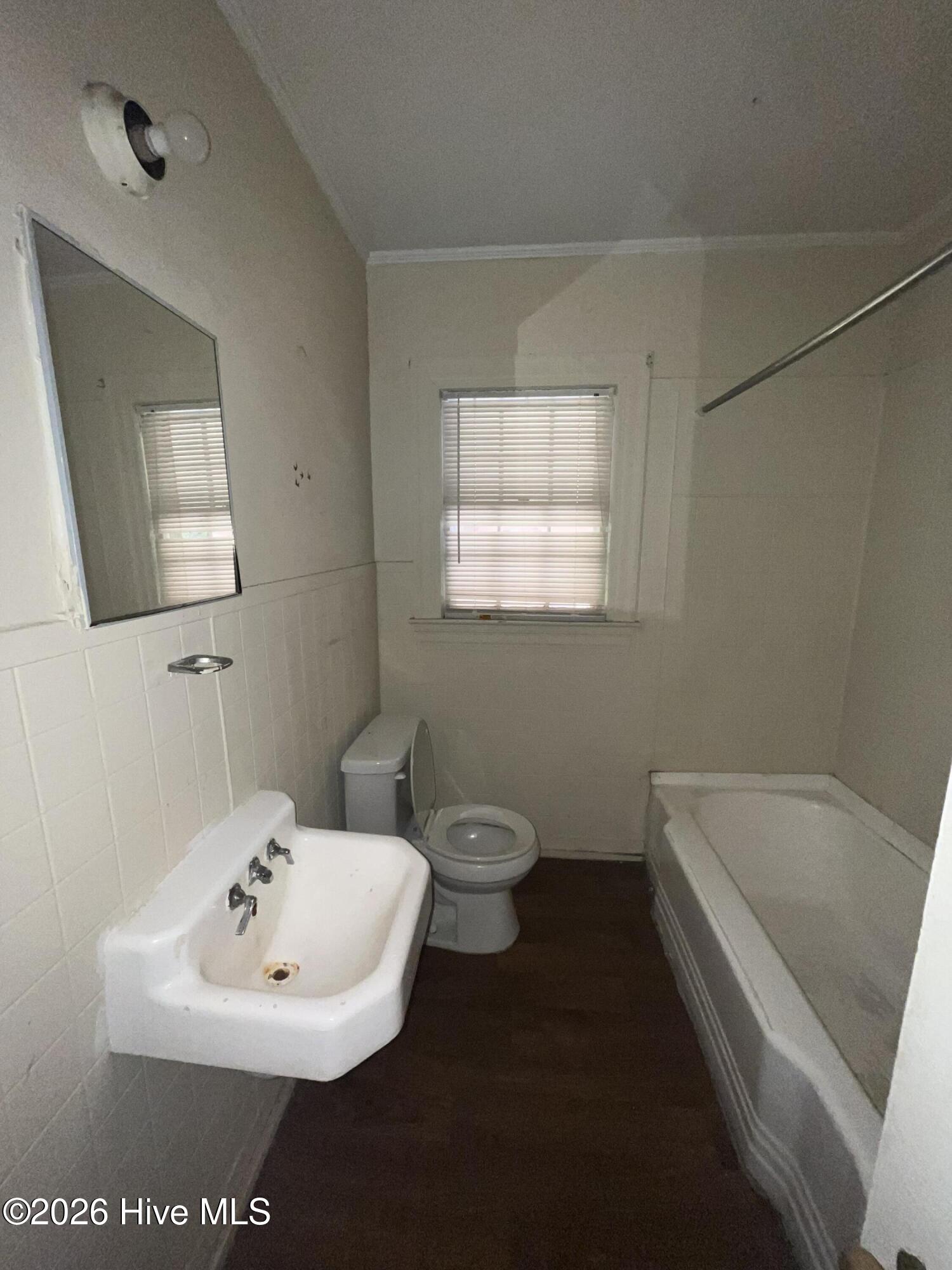 1008 Long Avenue Property Photo 7