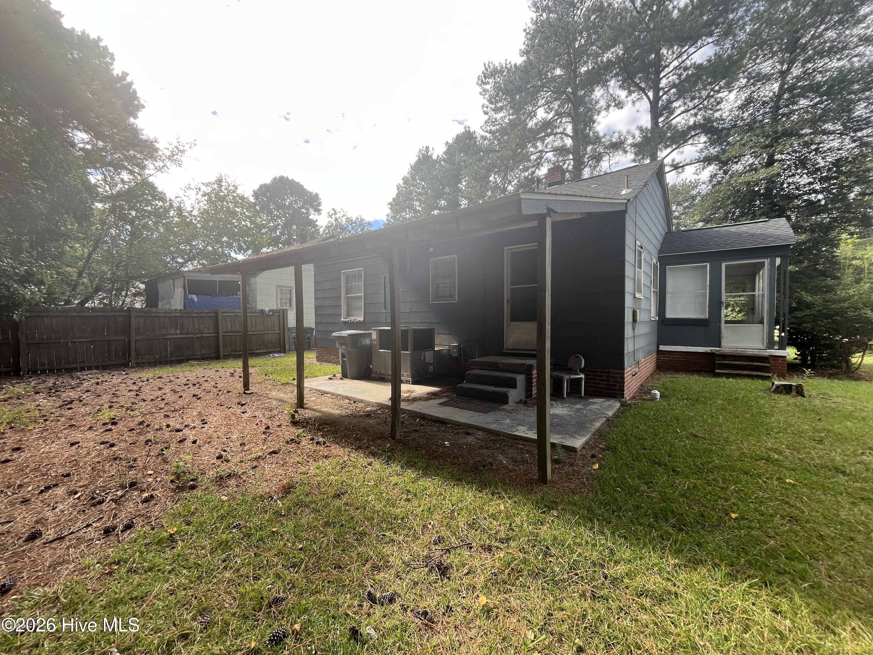 1008 Long Avenue Property Photo 10