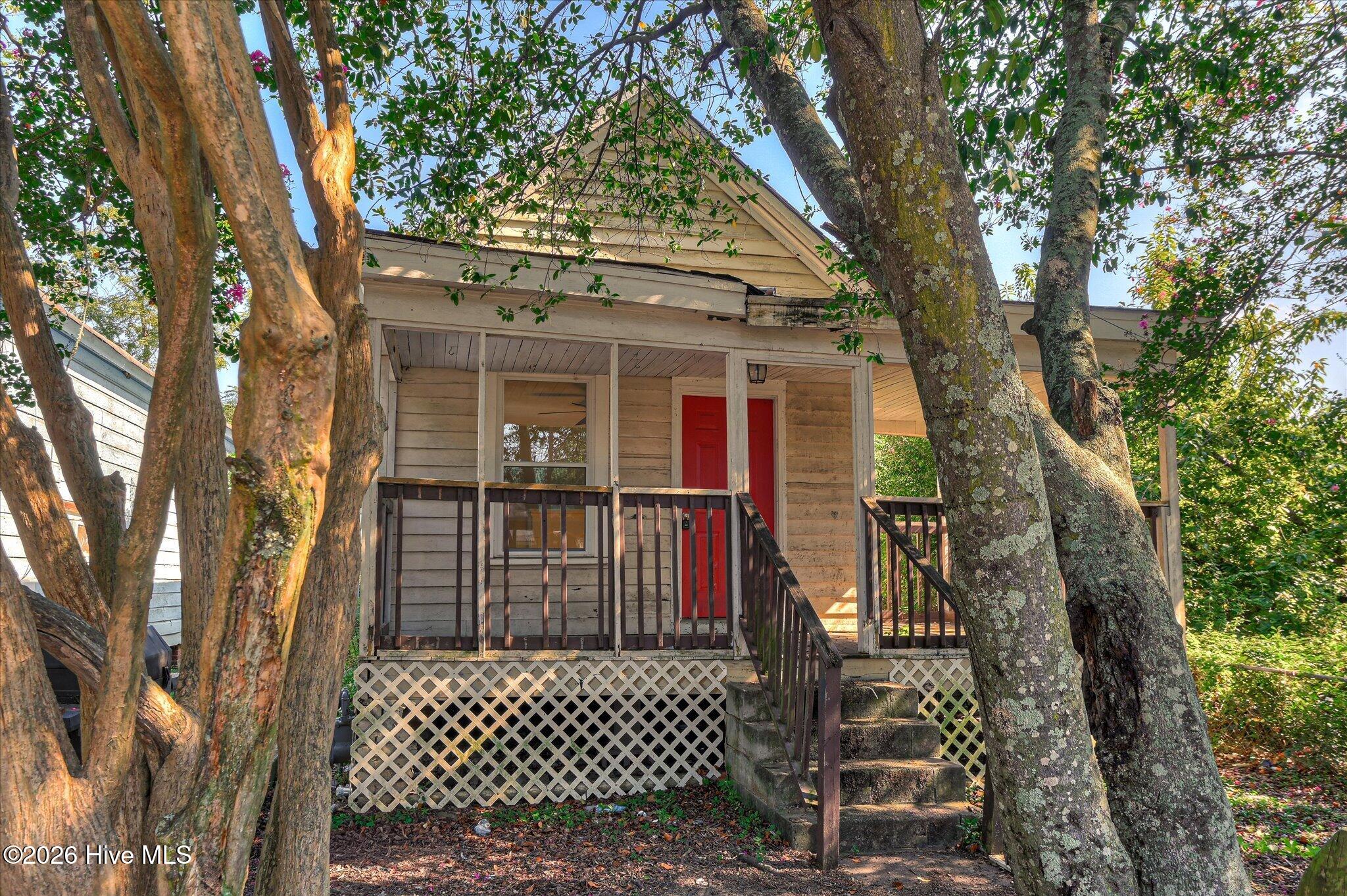 2007 Clark Street Property Photo 3
