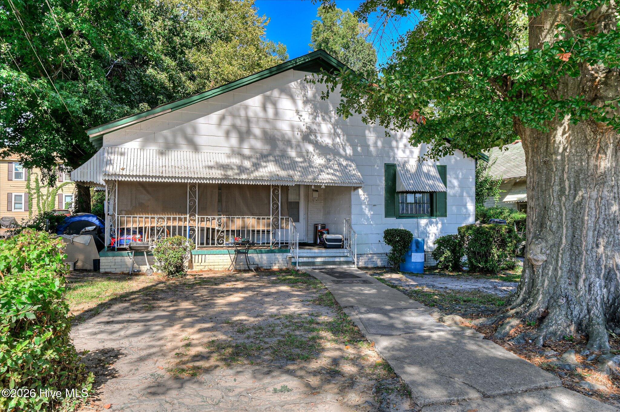 1923 Heckle Street Property Photo 1