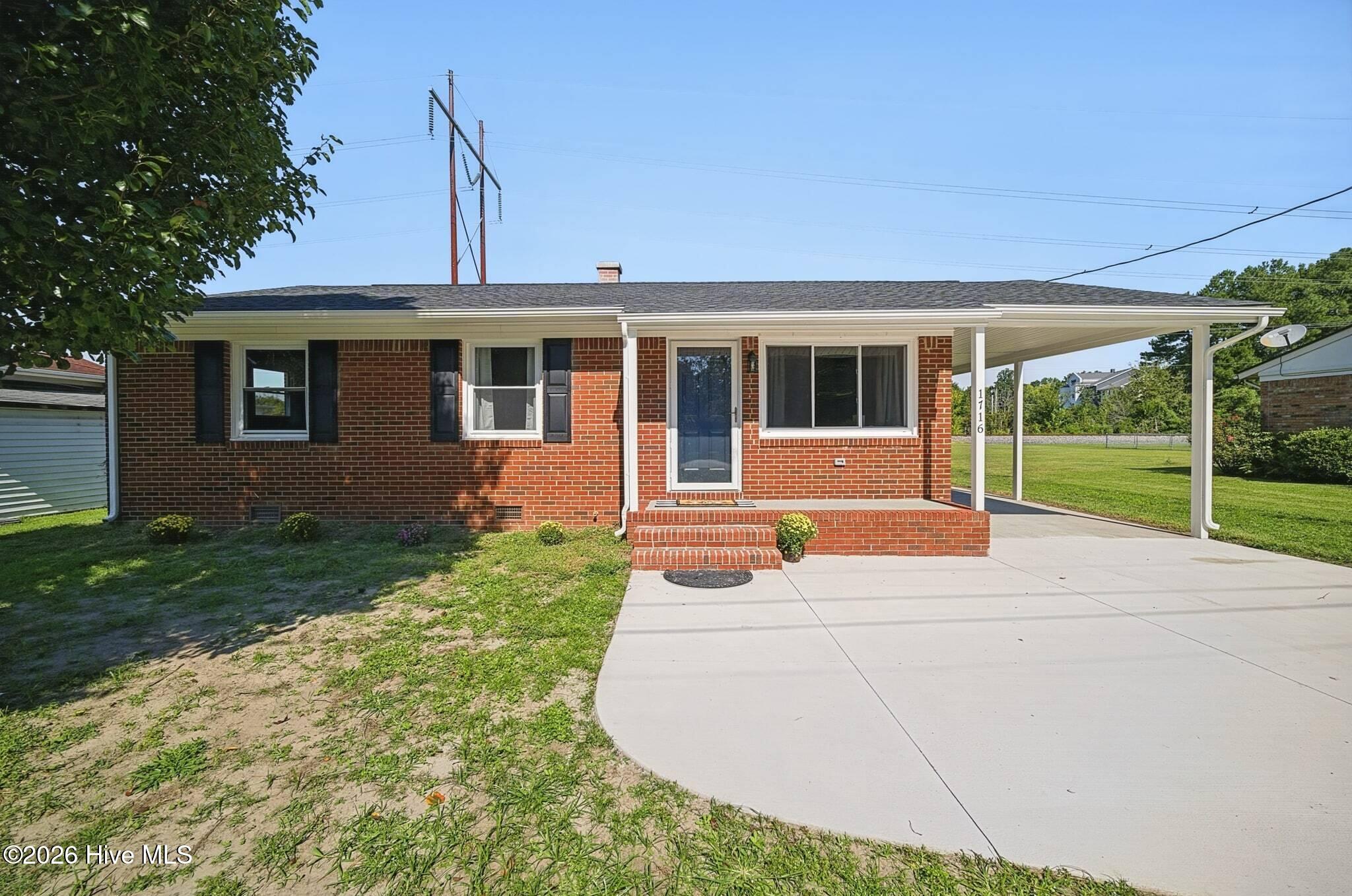 1716 Lexington Drive Property Photo 1