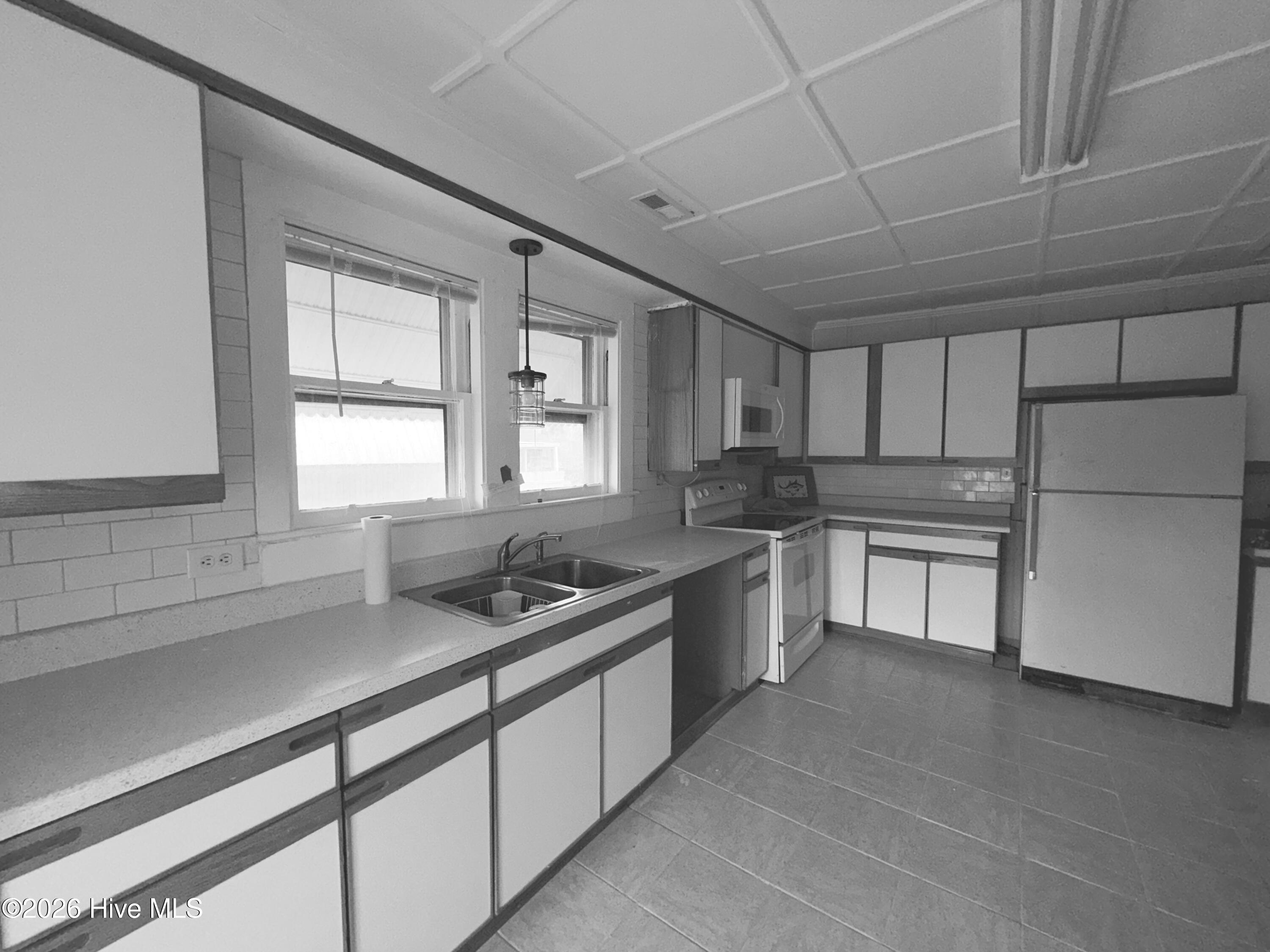 110 Morris Drive Property Photo 12