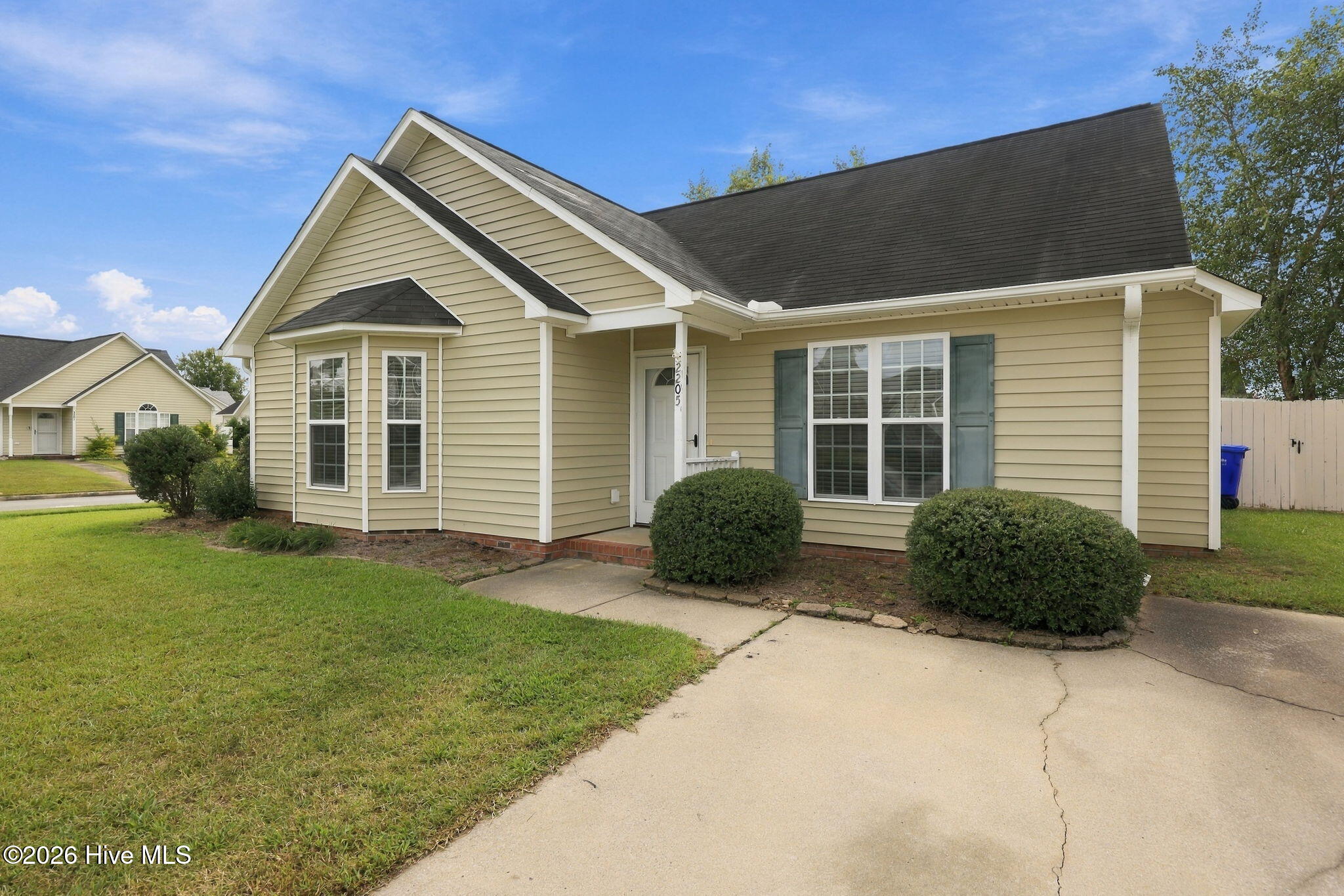 2205 Penncross Drive Property Photo 2