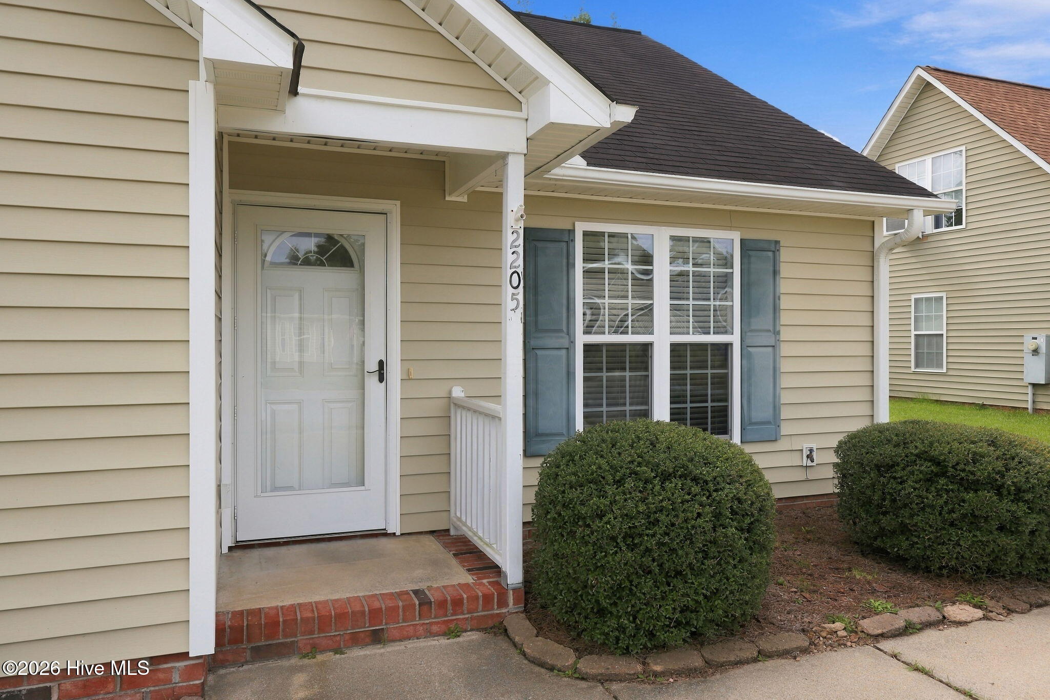 2205 Penncross Drive Property Photo 4
