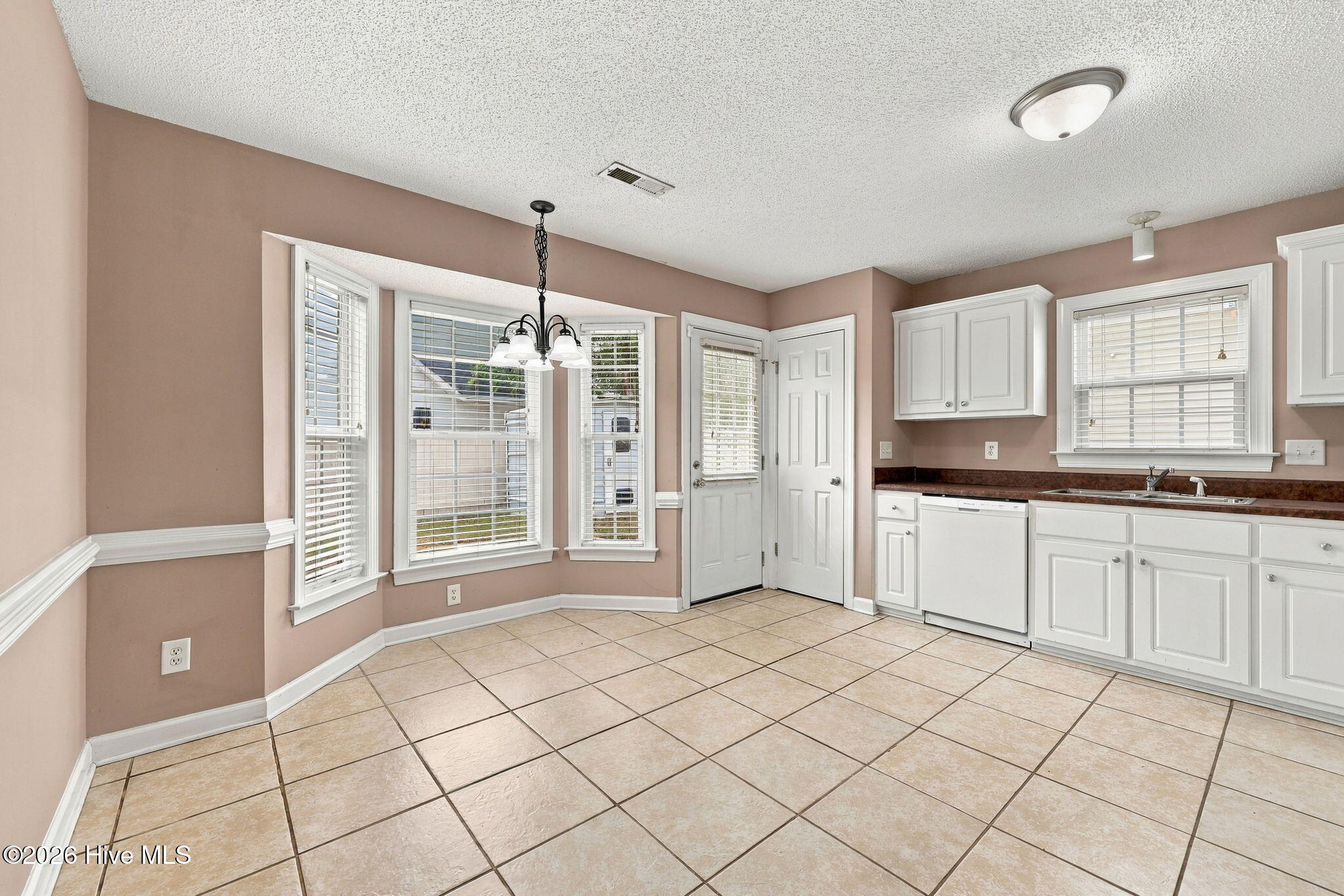 2205 Penncross Drive Property Photo 8