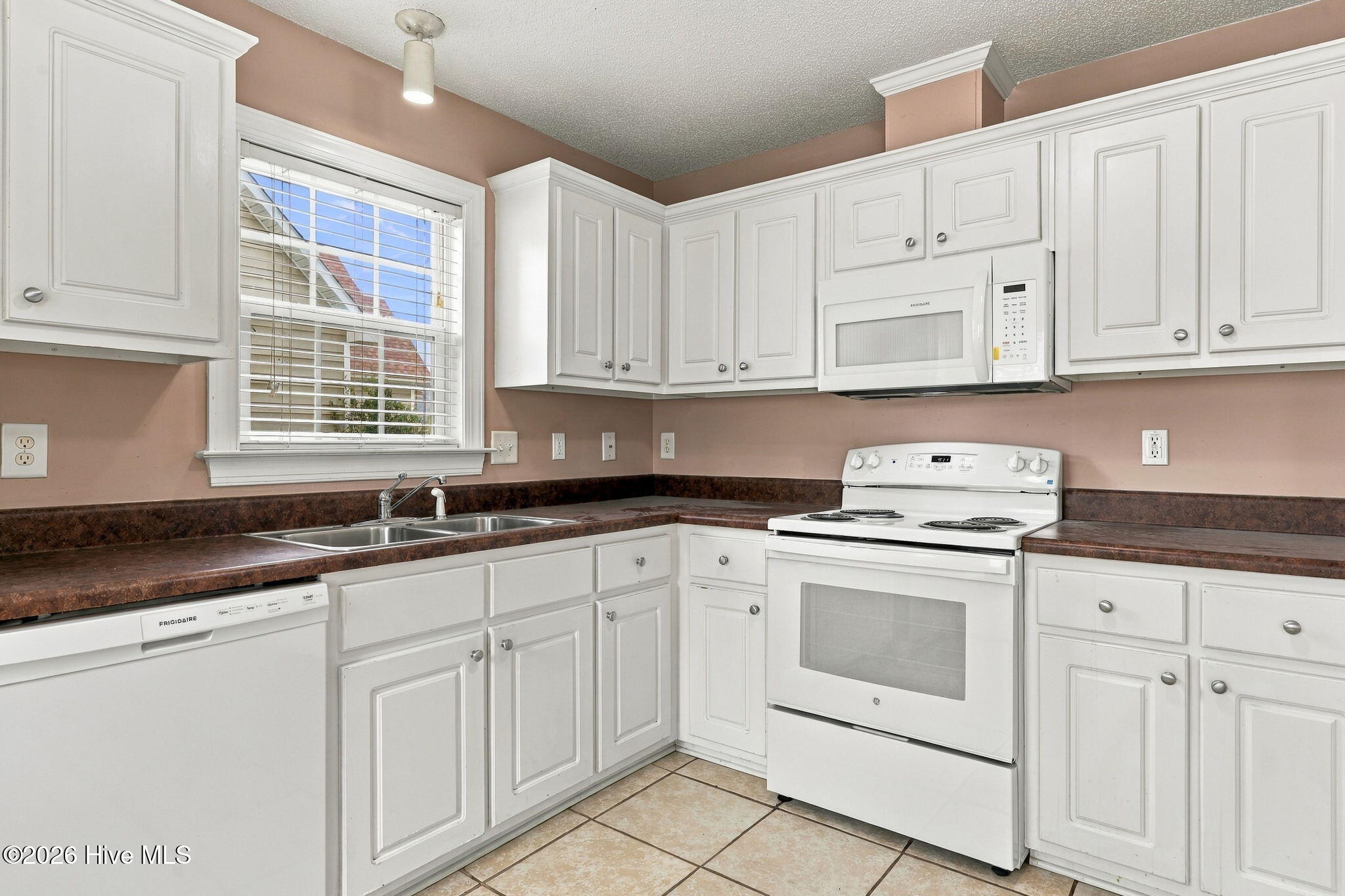 2205 Penncross Drive Property Photo 10