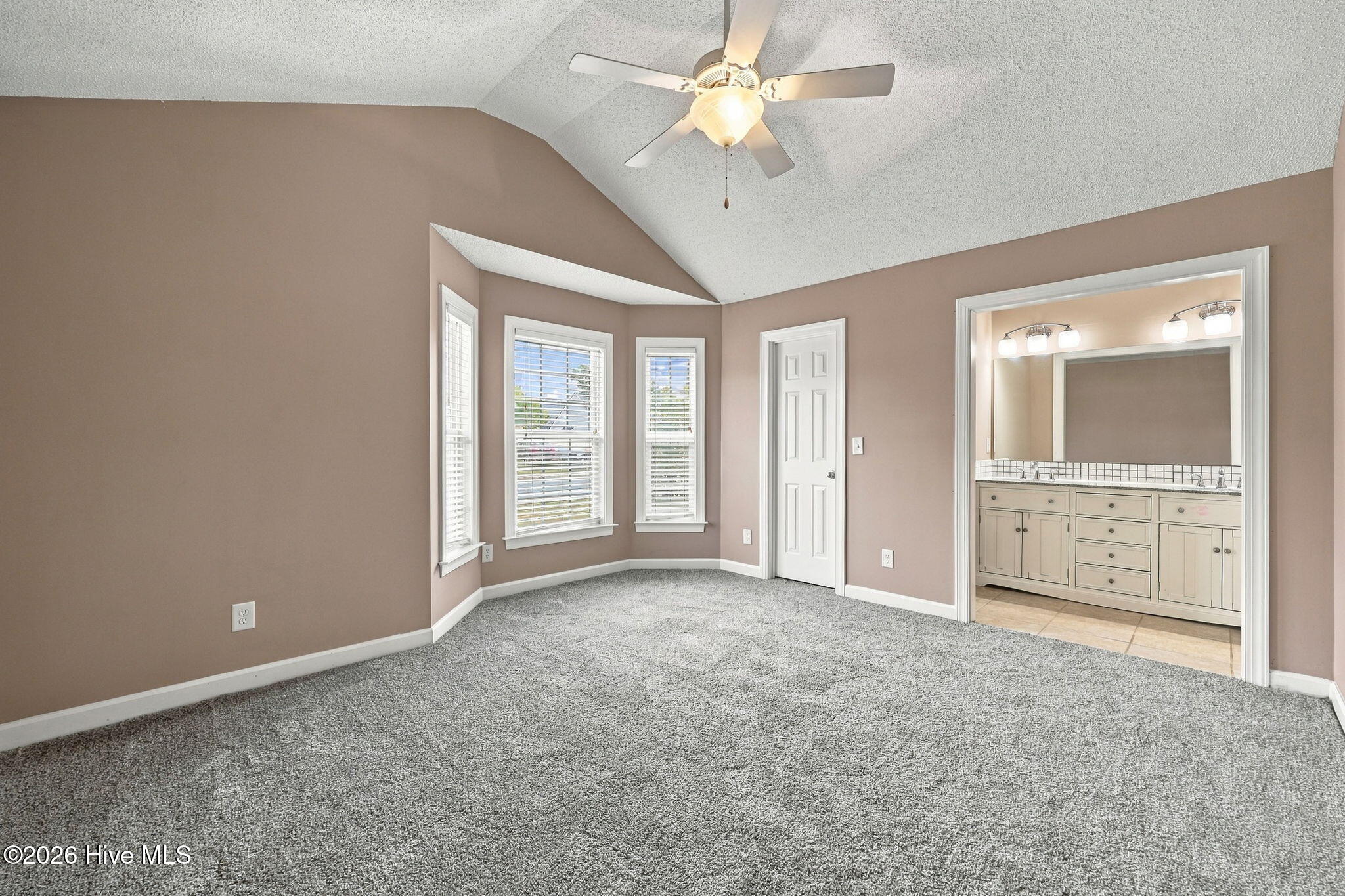 2205 Penncross Drive Property Photo 12