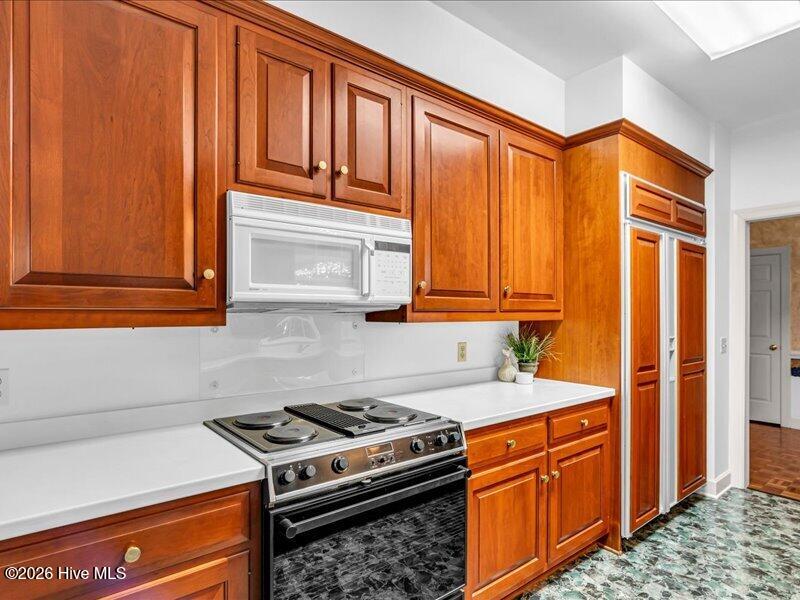 51 King Street Property Photo 40