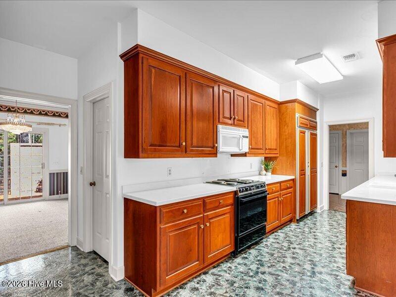 51 King Street Property Photo 41