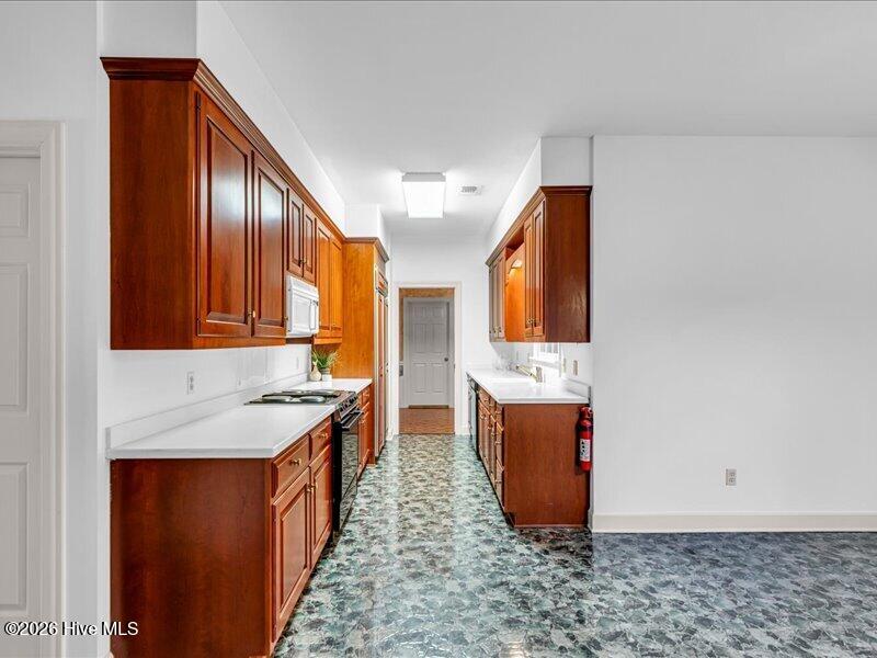 51 King Street Property Photo 42