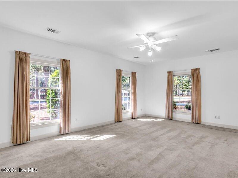 51 King Street Property Photo 50