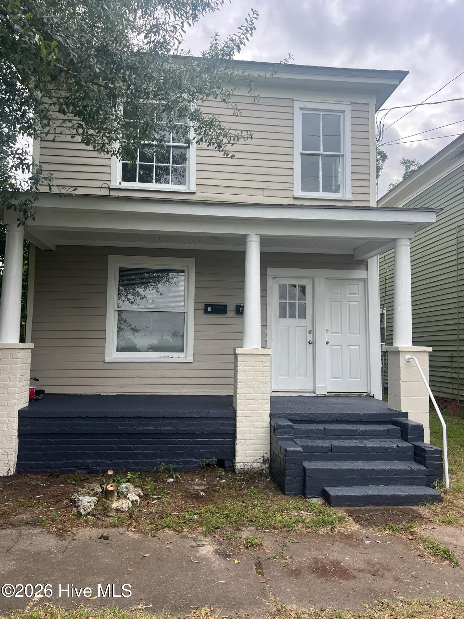 1207 N Craven Street B Property Photo 1