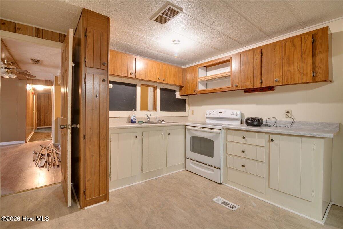1015 Moseley Road Property Photo 3
