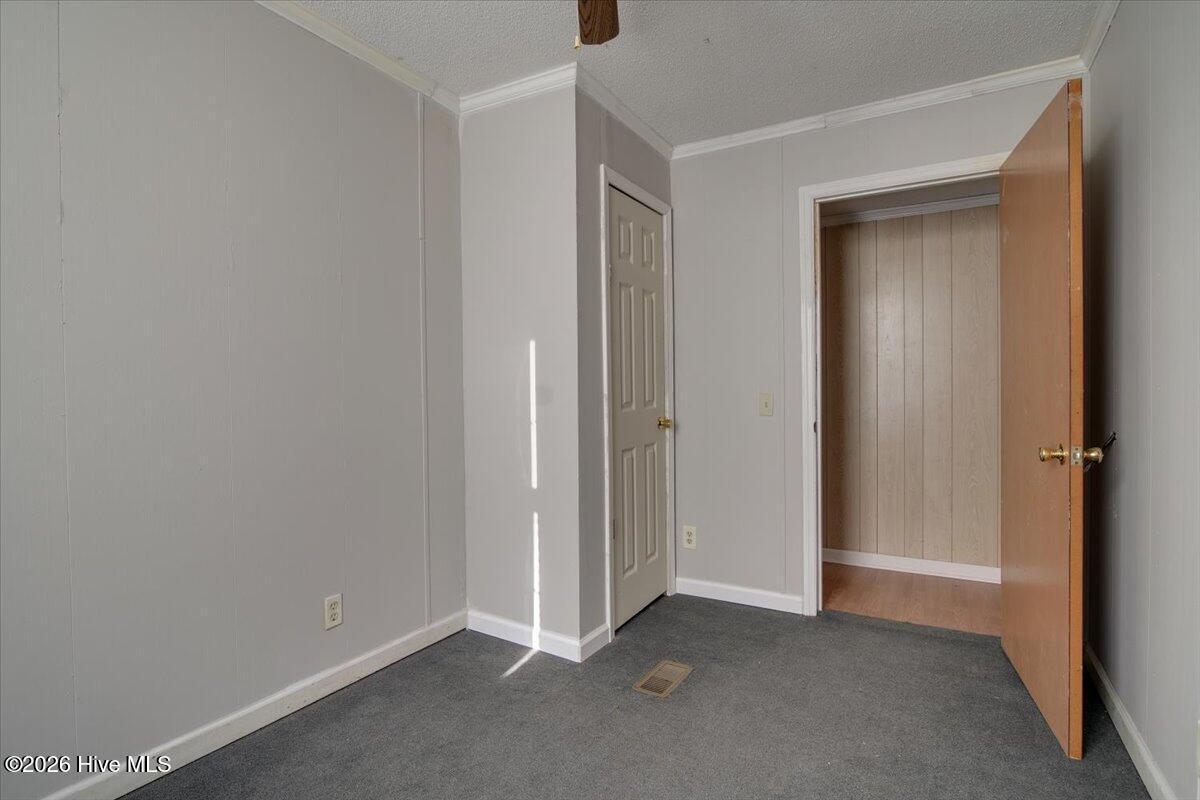 1015 Moseley Road Property Photo 24