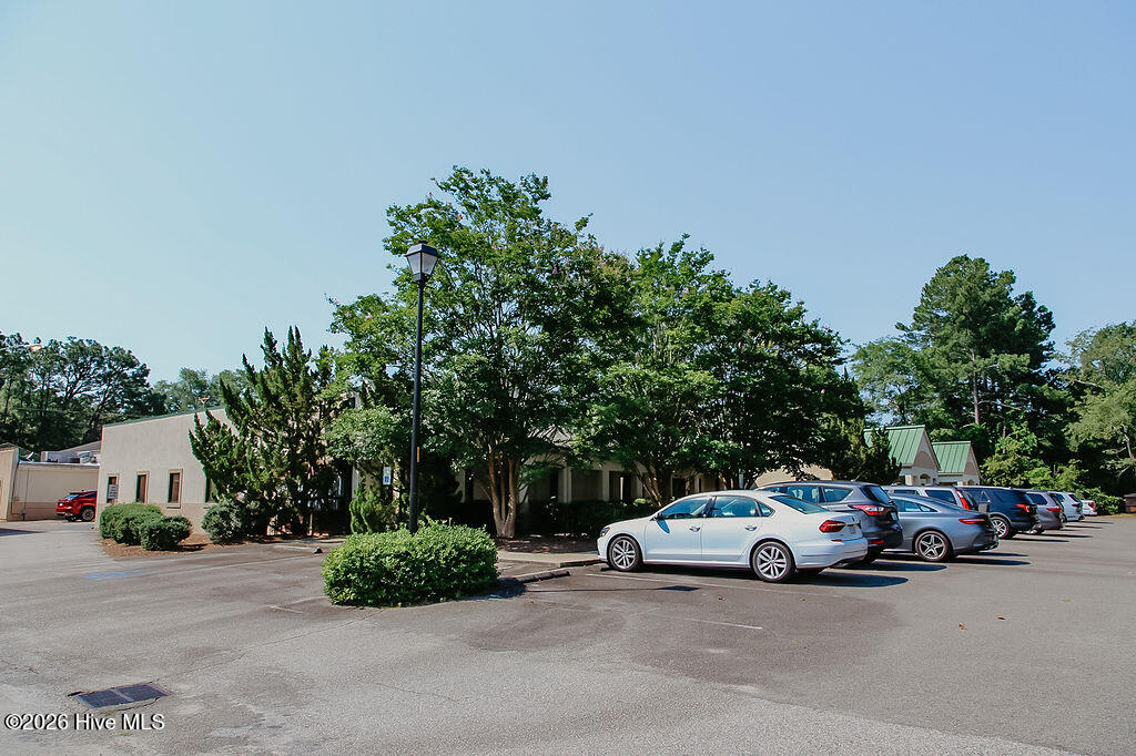 673 S Bennett Street Unit 673 Sublease Property Photo 2