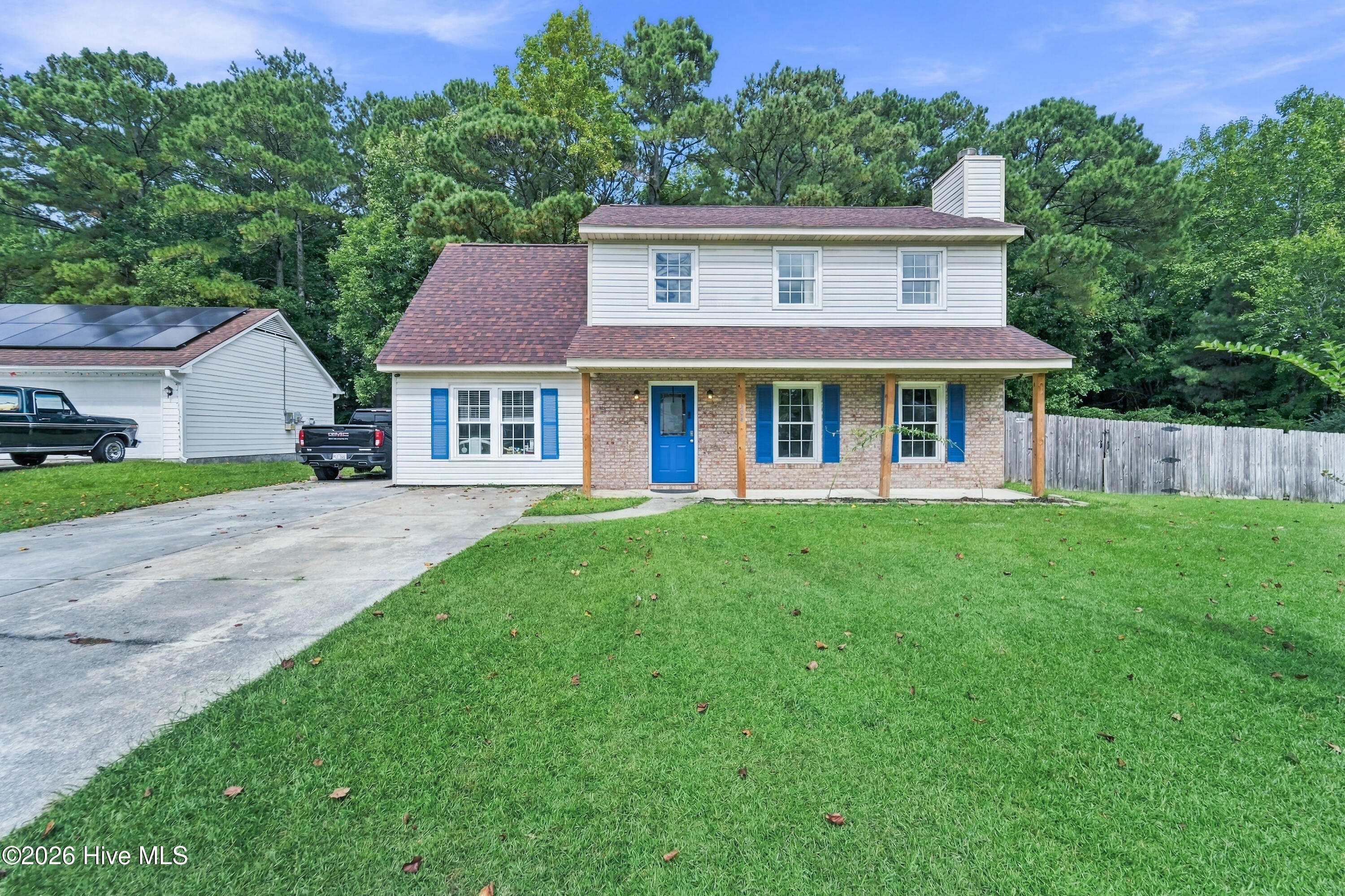 304 Pebble Lane Property Photo 1
