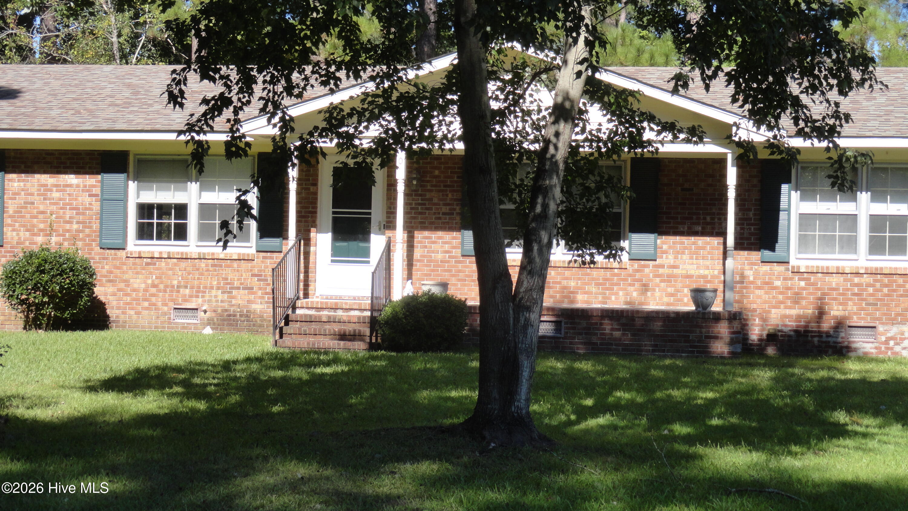 101 Cambridge Court Property Photo 2
