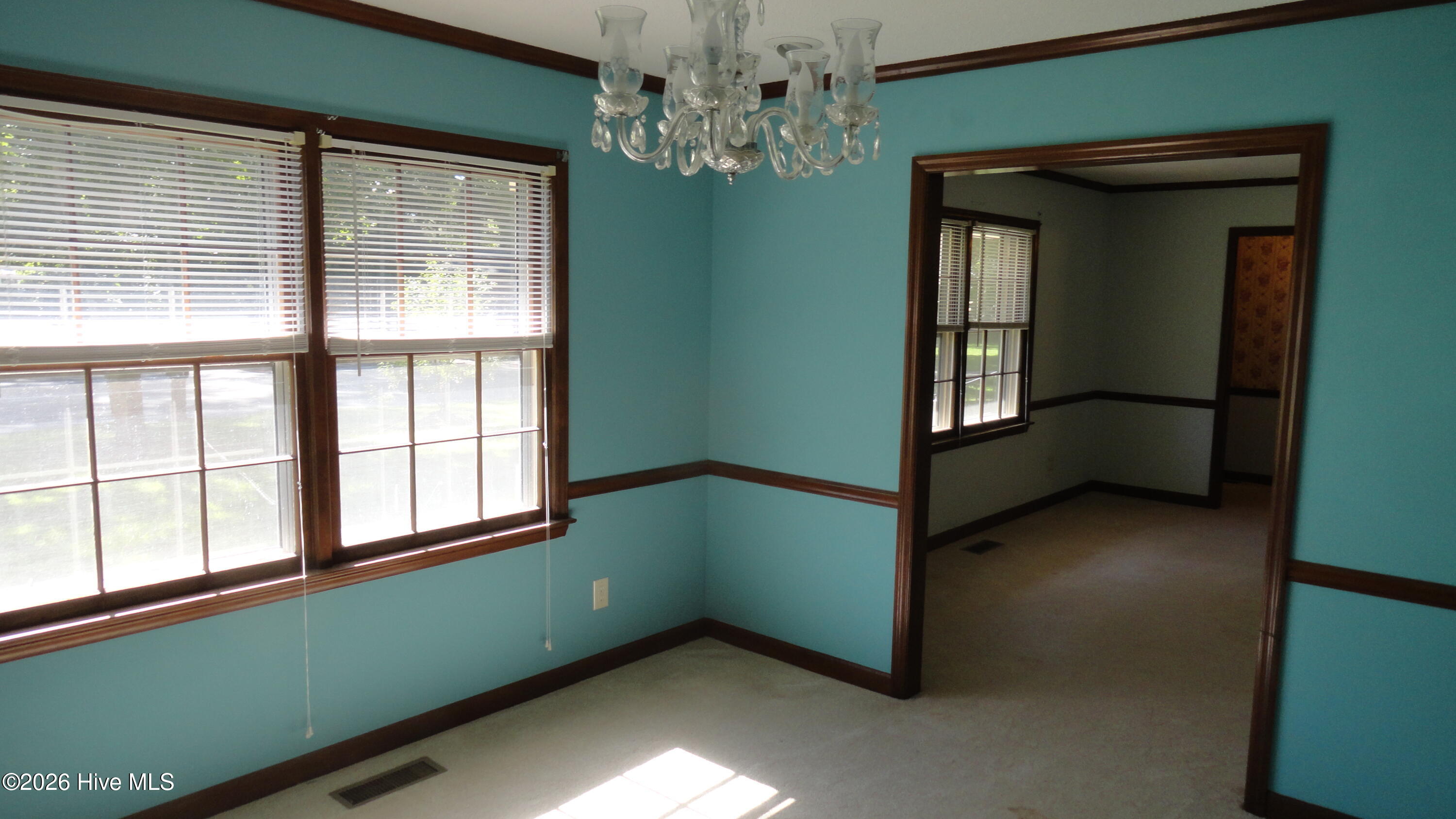 101 Cambridge Court Property Photo 3