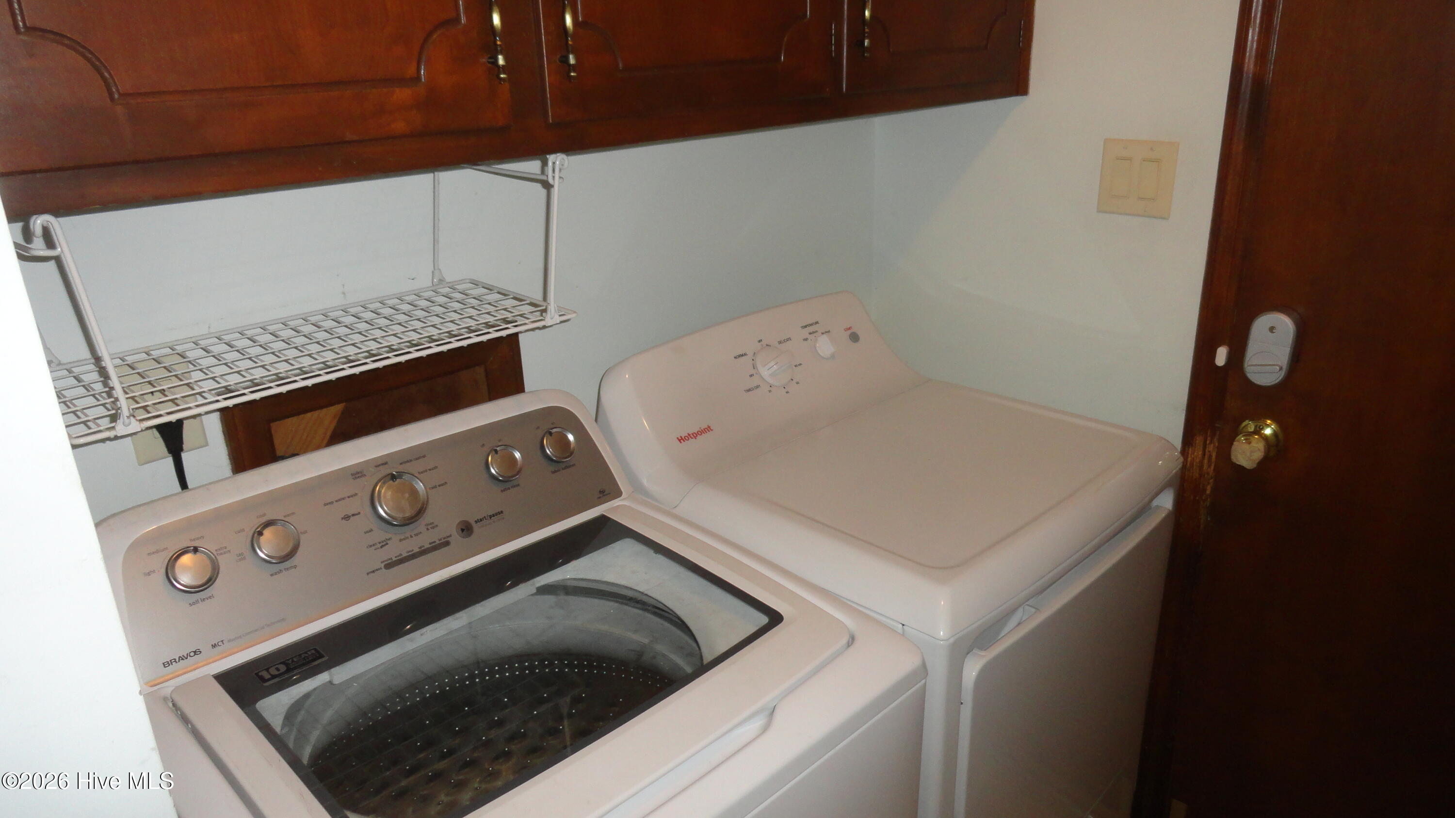101 Cambridge Court Property Photo 7