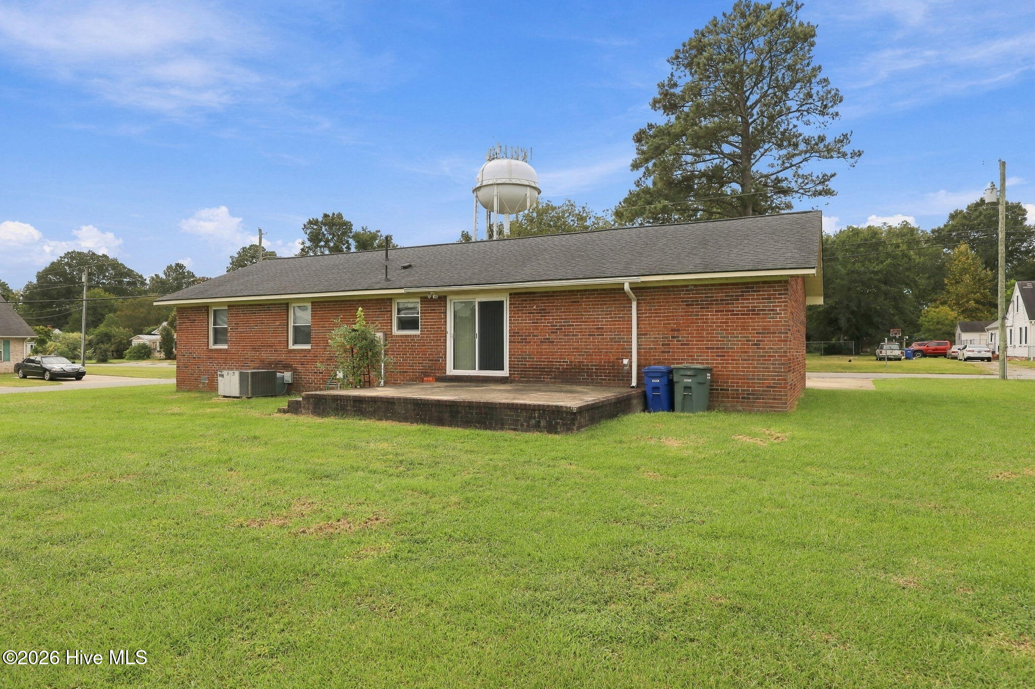 367 Second Street Property Photo 6