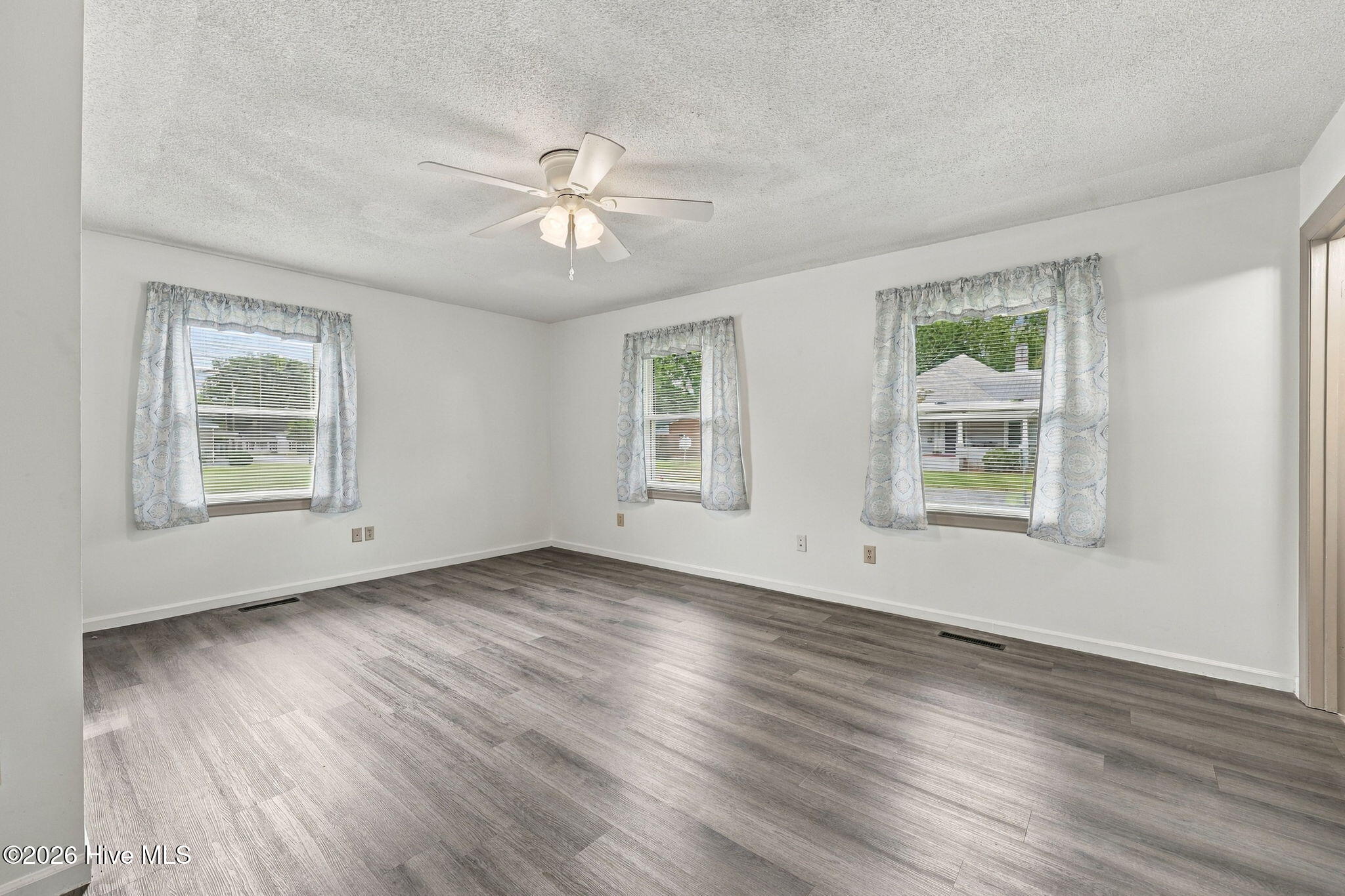 367 Second Street Property Photo 23
