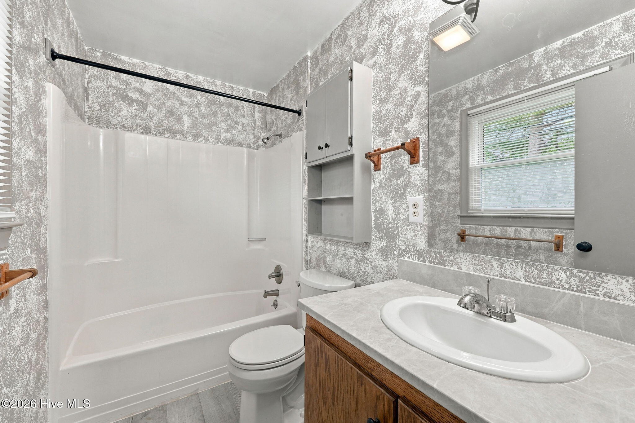 367 Second Street Property Photo 25
