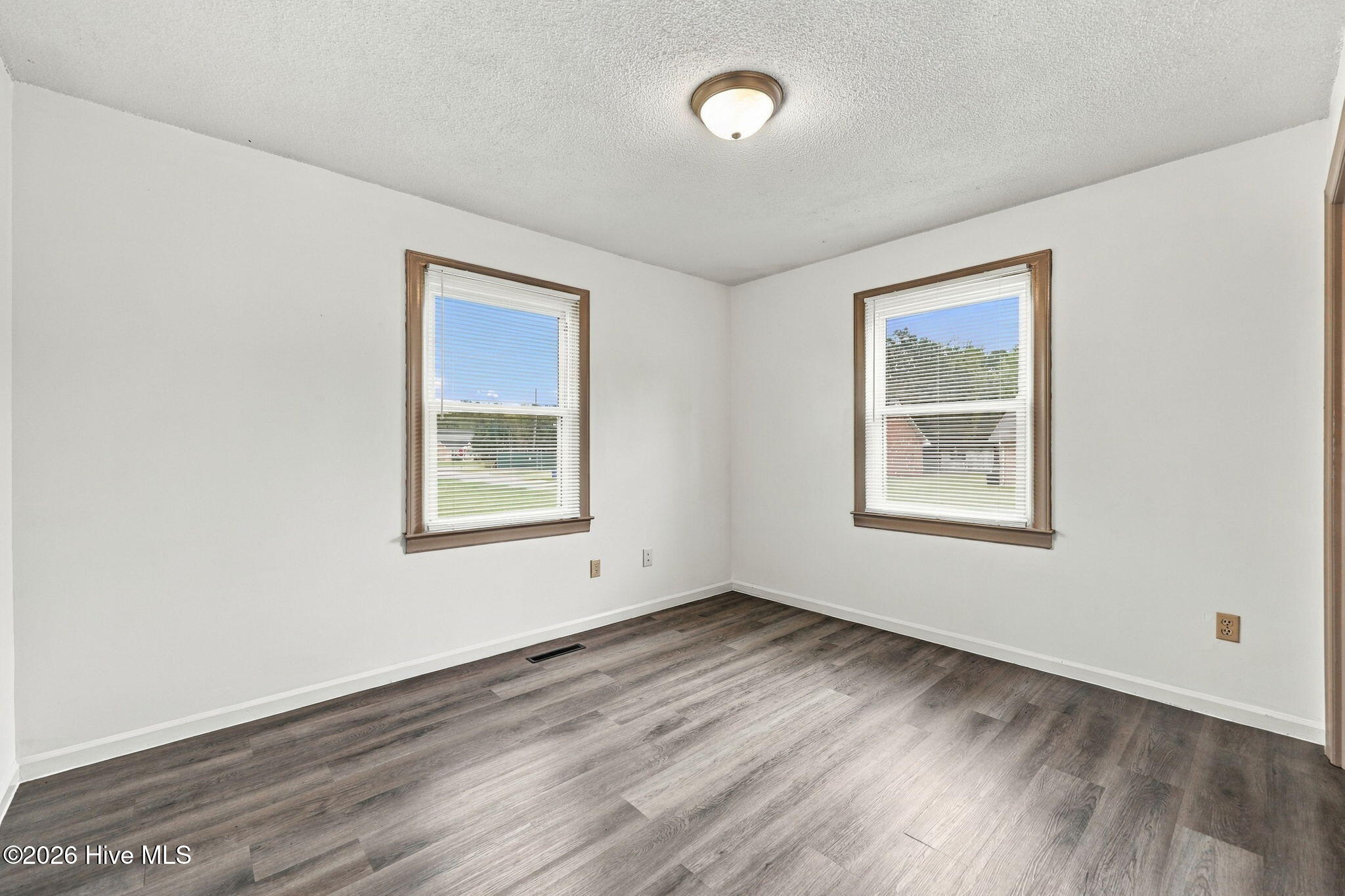 367 Second Street Property Photo 29