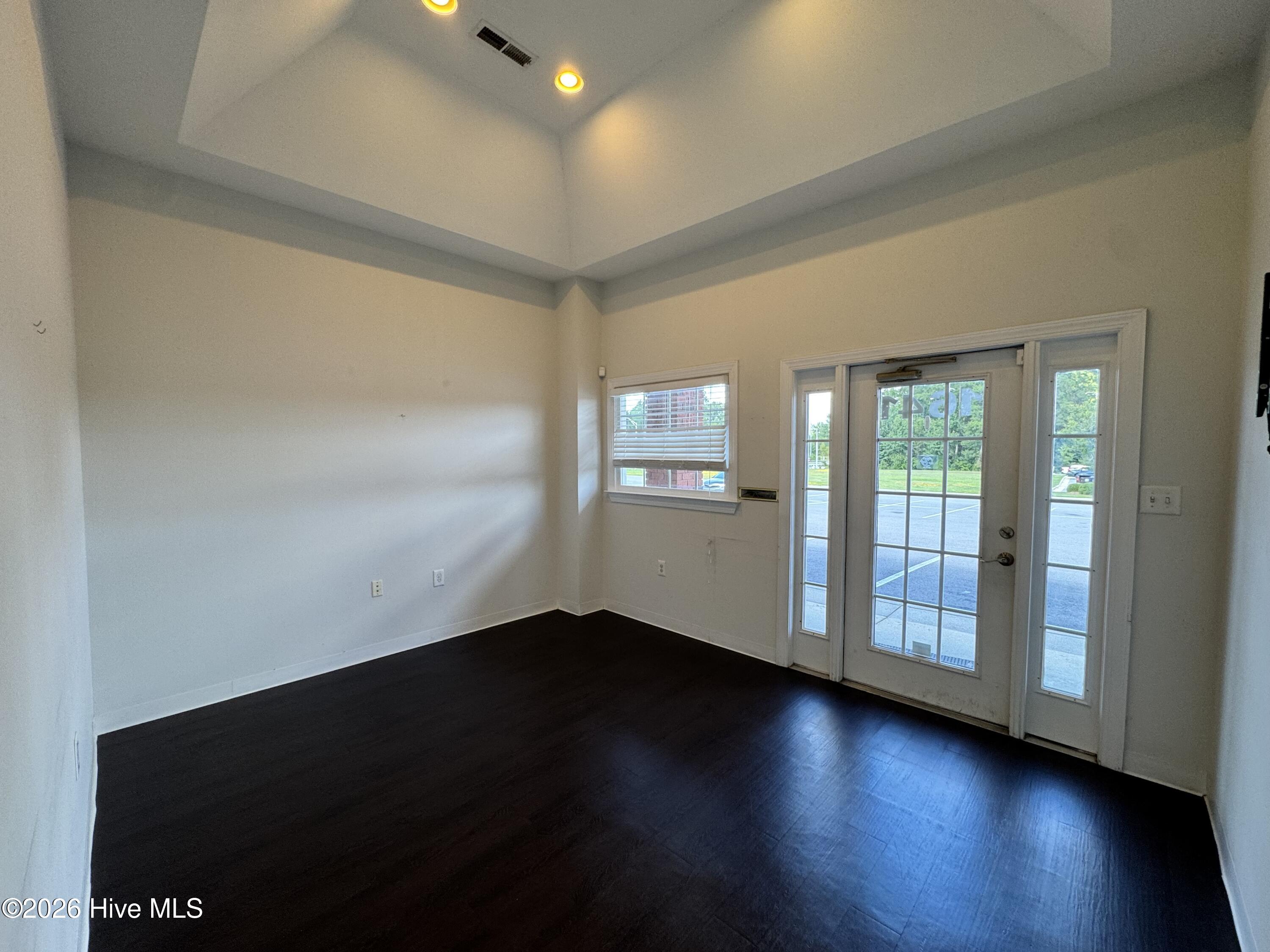 1641 Thomas Betts Parkway Property Photo 2