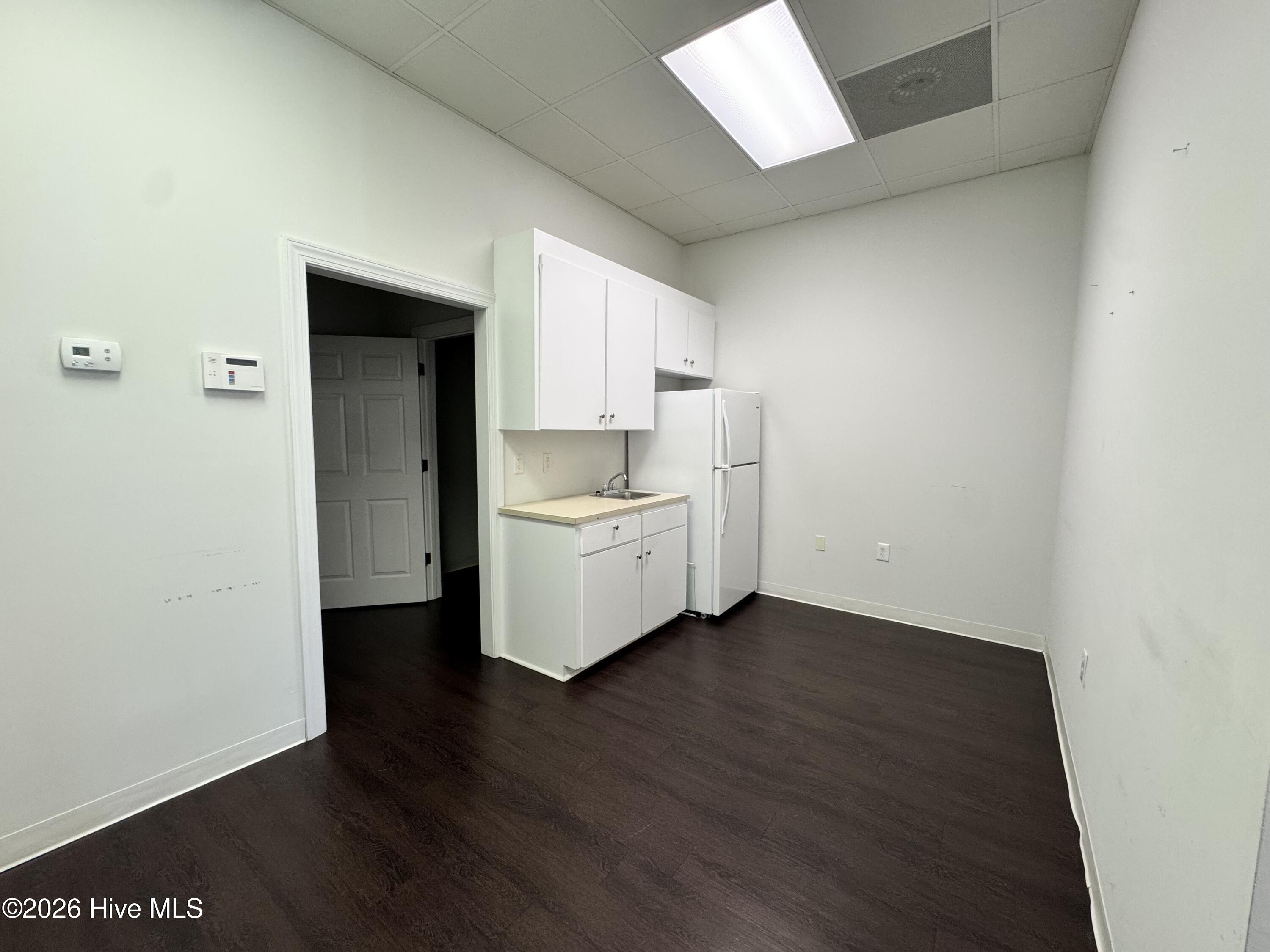 1641 Thomas Betts Parkway Property Photo 8