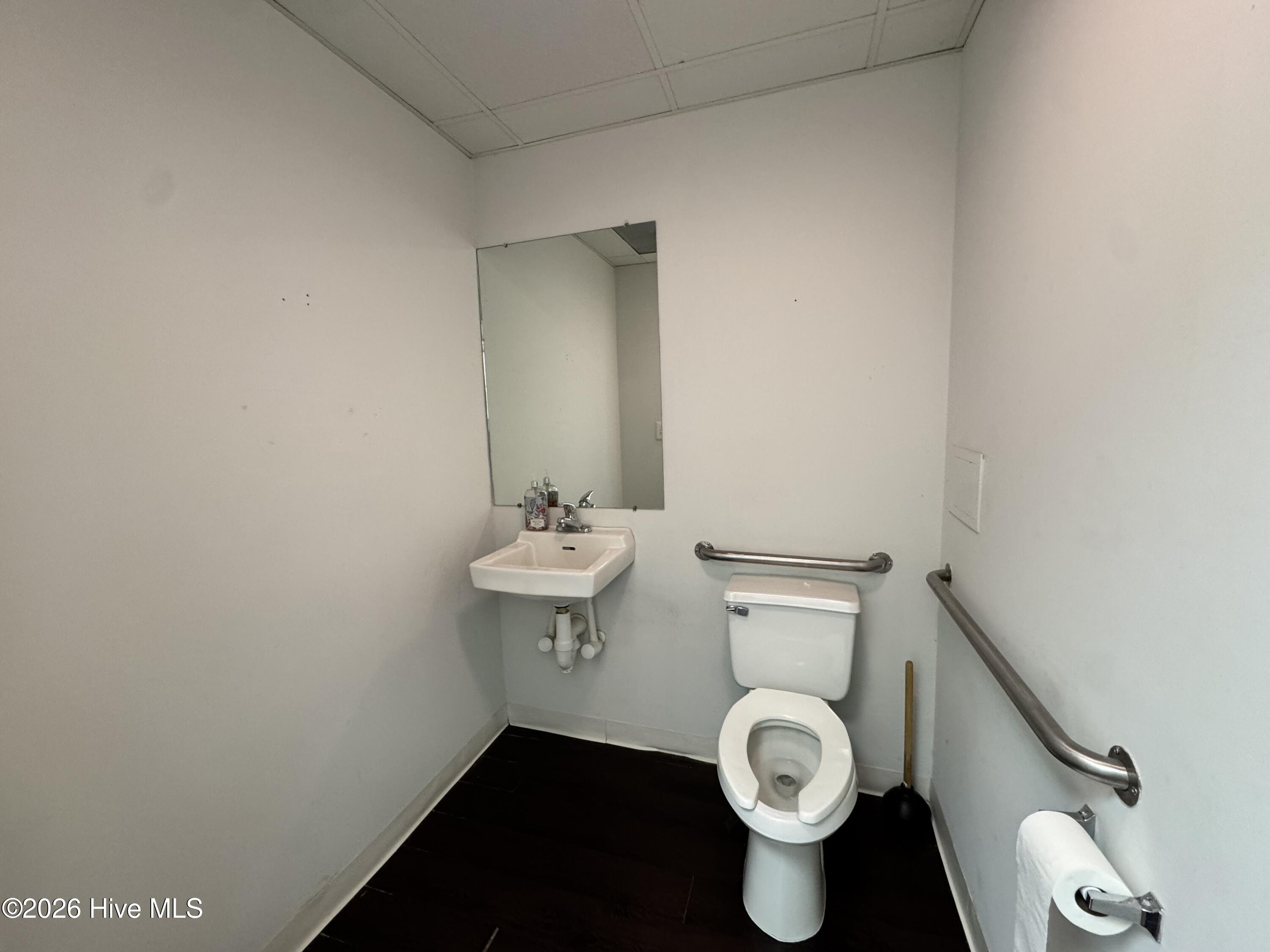 1641 Thomas Betts Parkway Property Photo 11