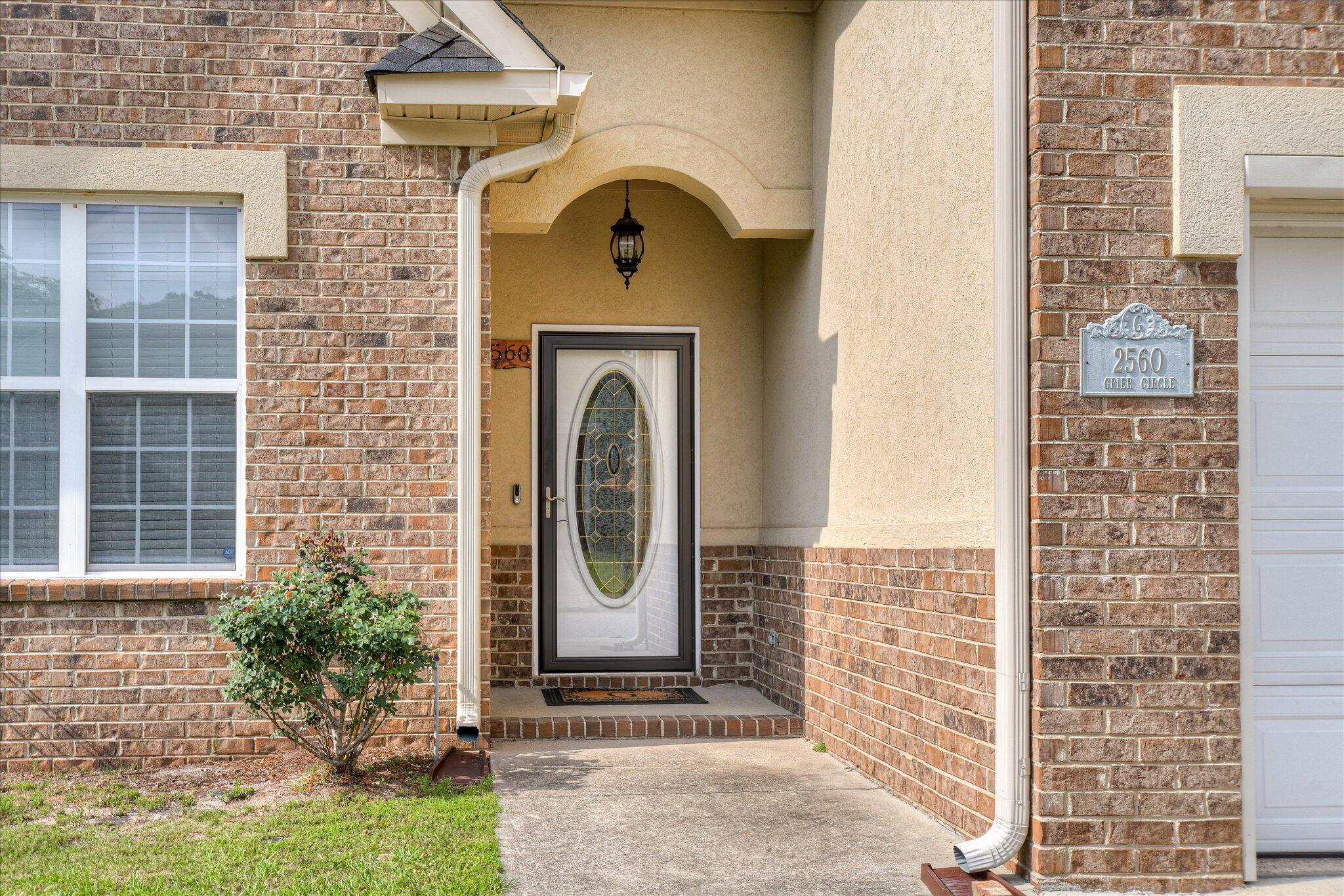 2560 Grier Circle Property Photo 4