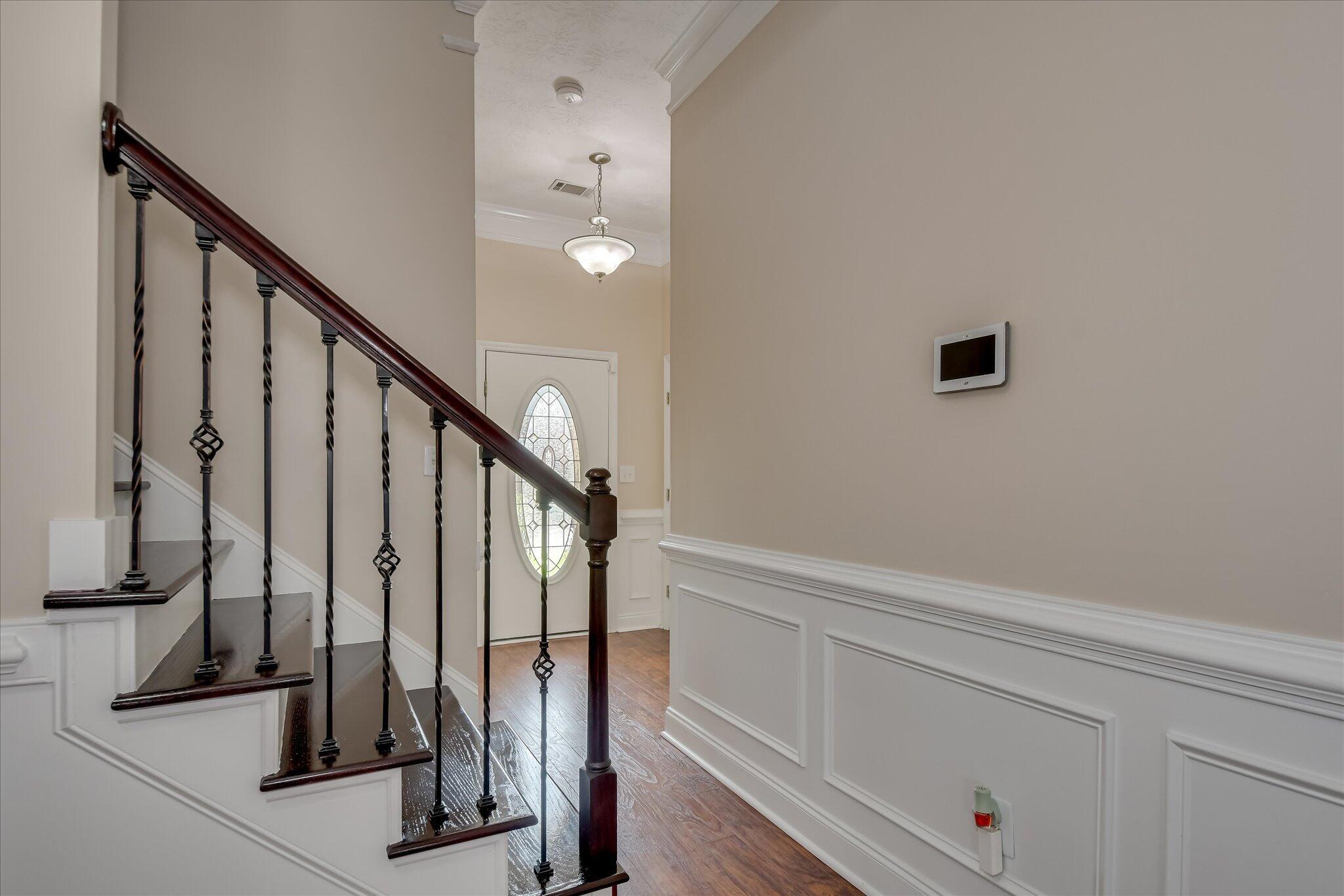 2560 Grier Circle Property Photo 5