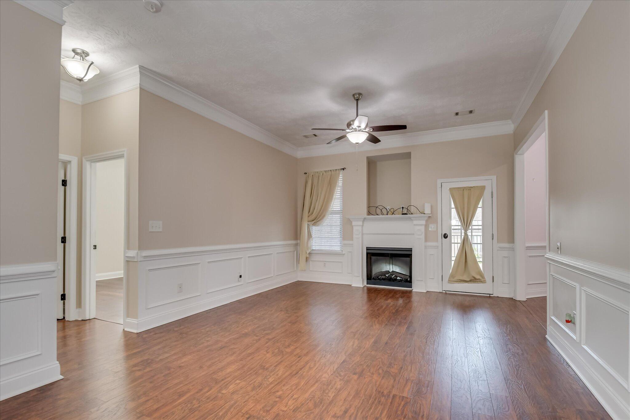 2560 Grier Circle Property Photo 8