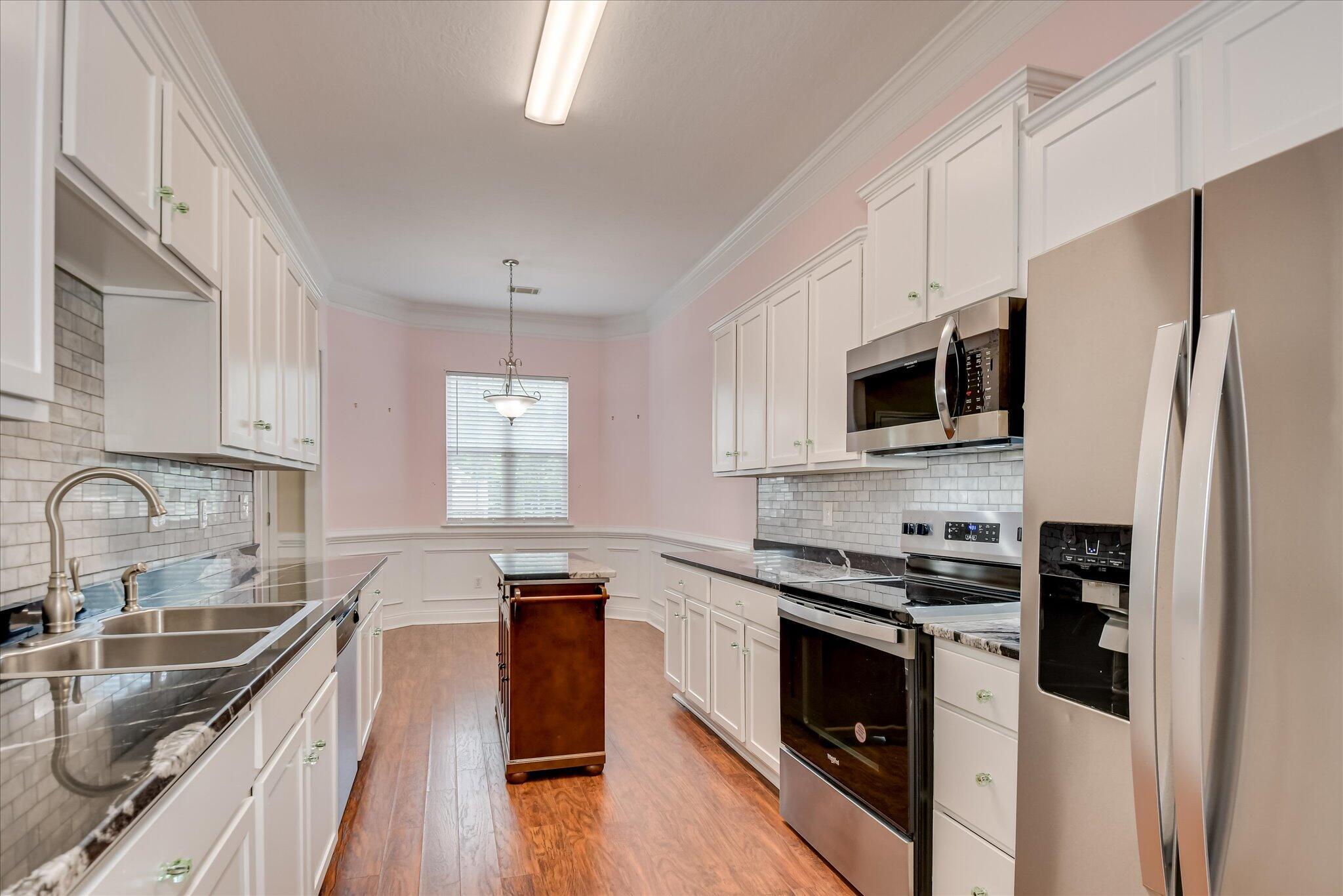 2560 Grier Circle Property Photo 18
