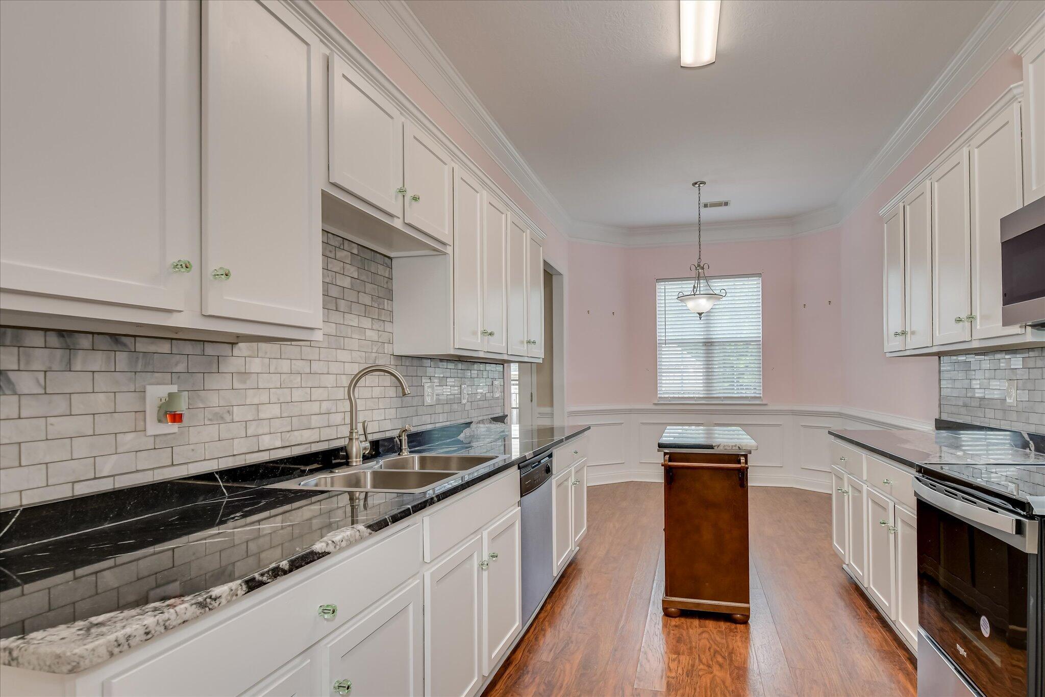 2560 Grier Circle Property Photo 19