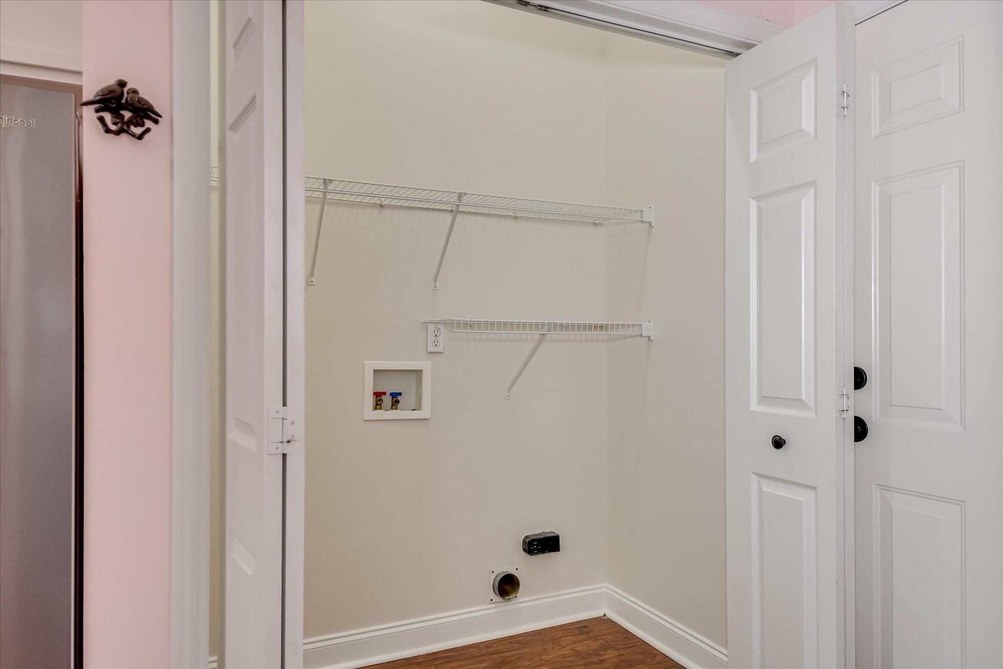 2560 Grier Circle Property Photo 20