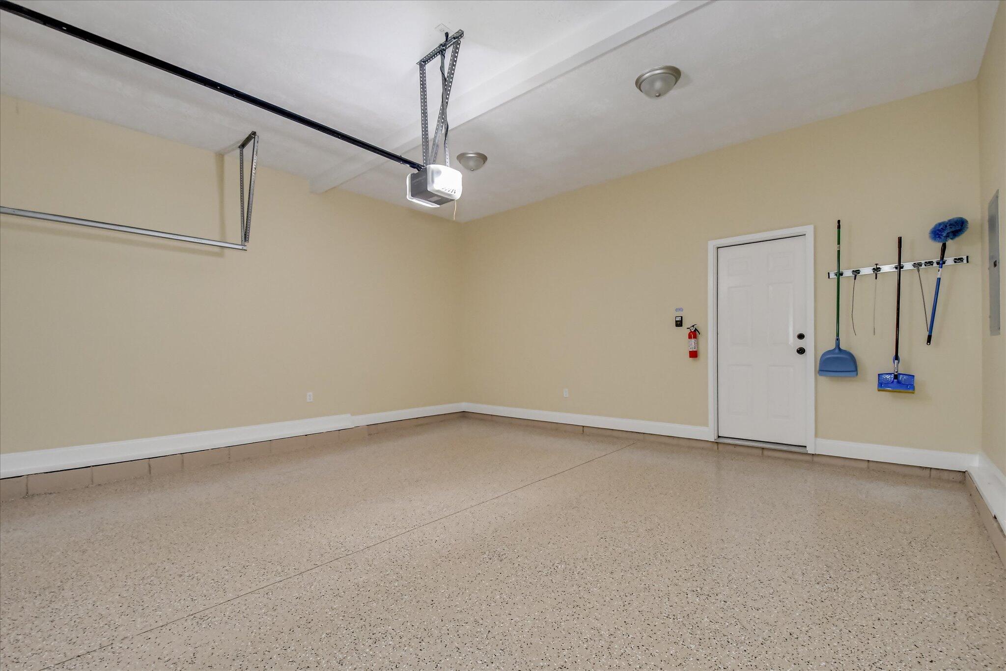 2560 Grier Circle Property Photo 37