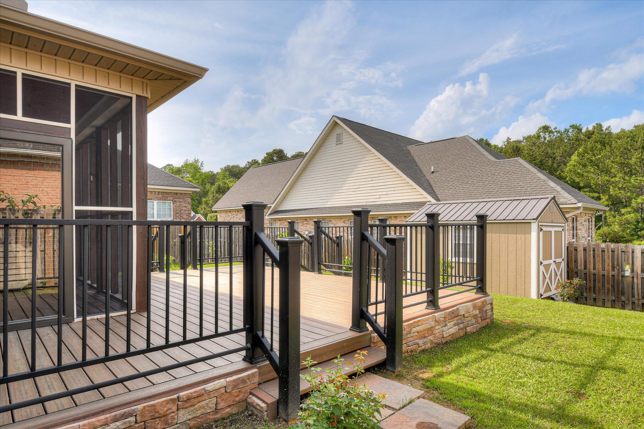 2560 Grier Circle Property Photo 44