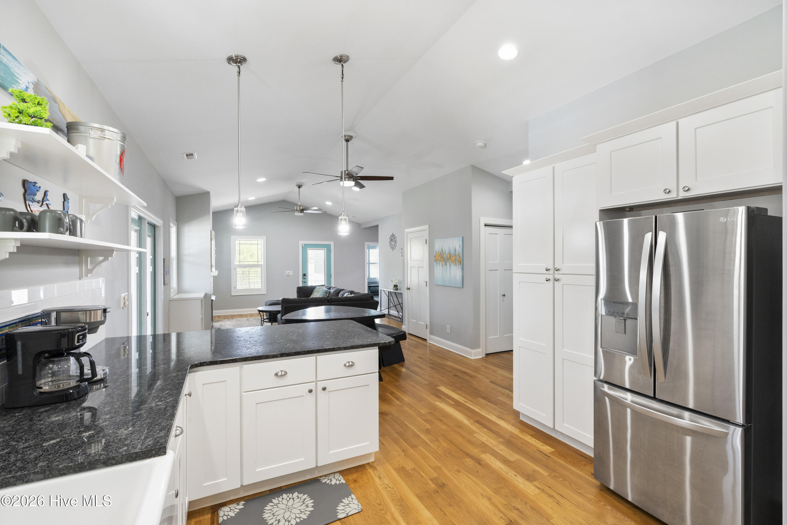 127 Ne 34th Street Property Photo 8