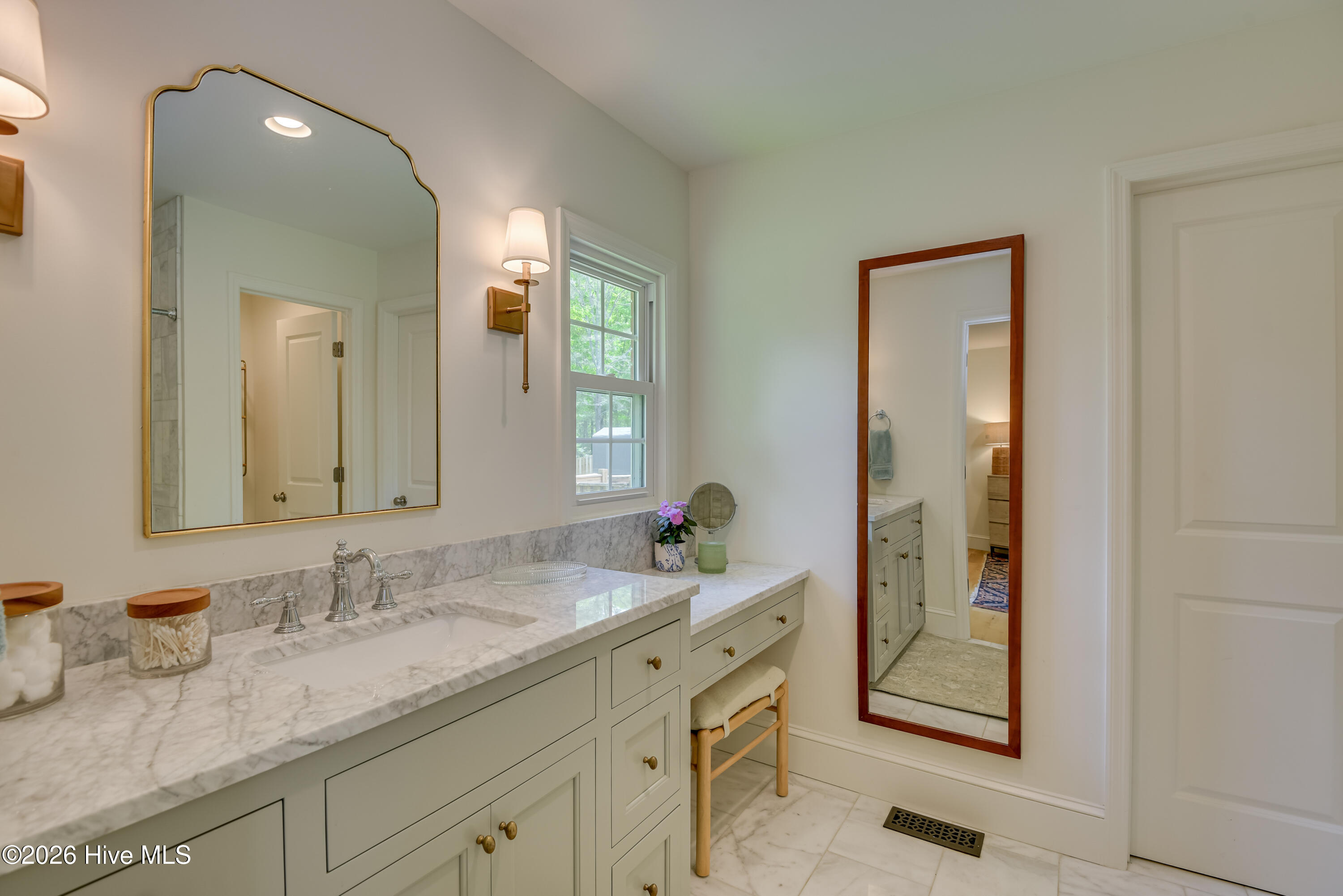 761 W Port Road Property Photo 18
