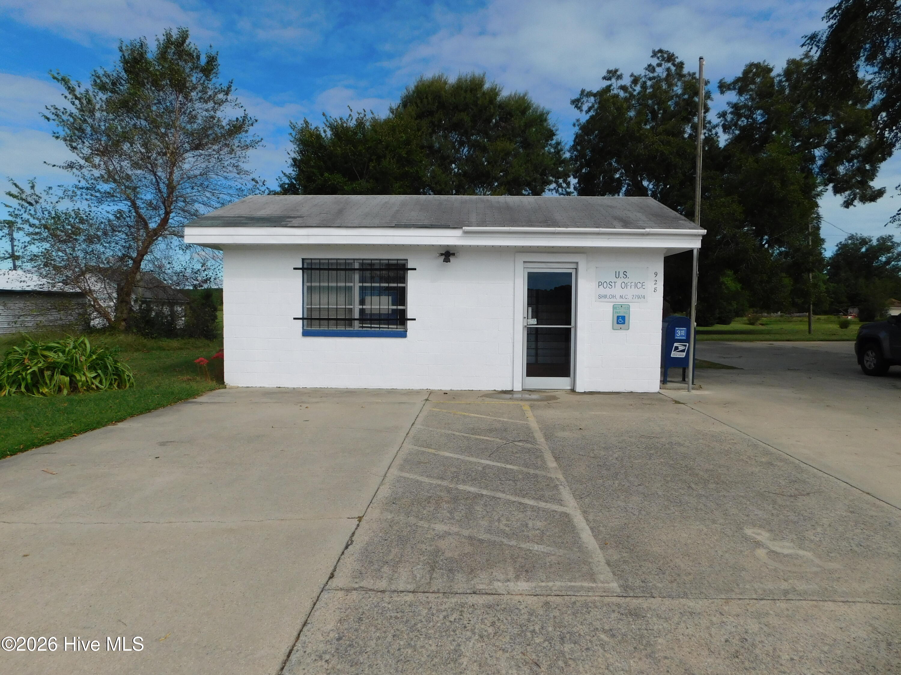 930 Highway 343 S Property Photo 2