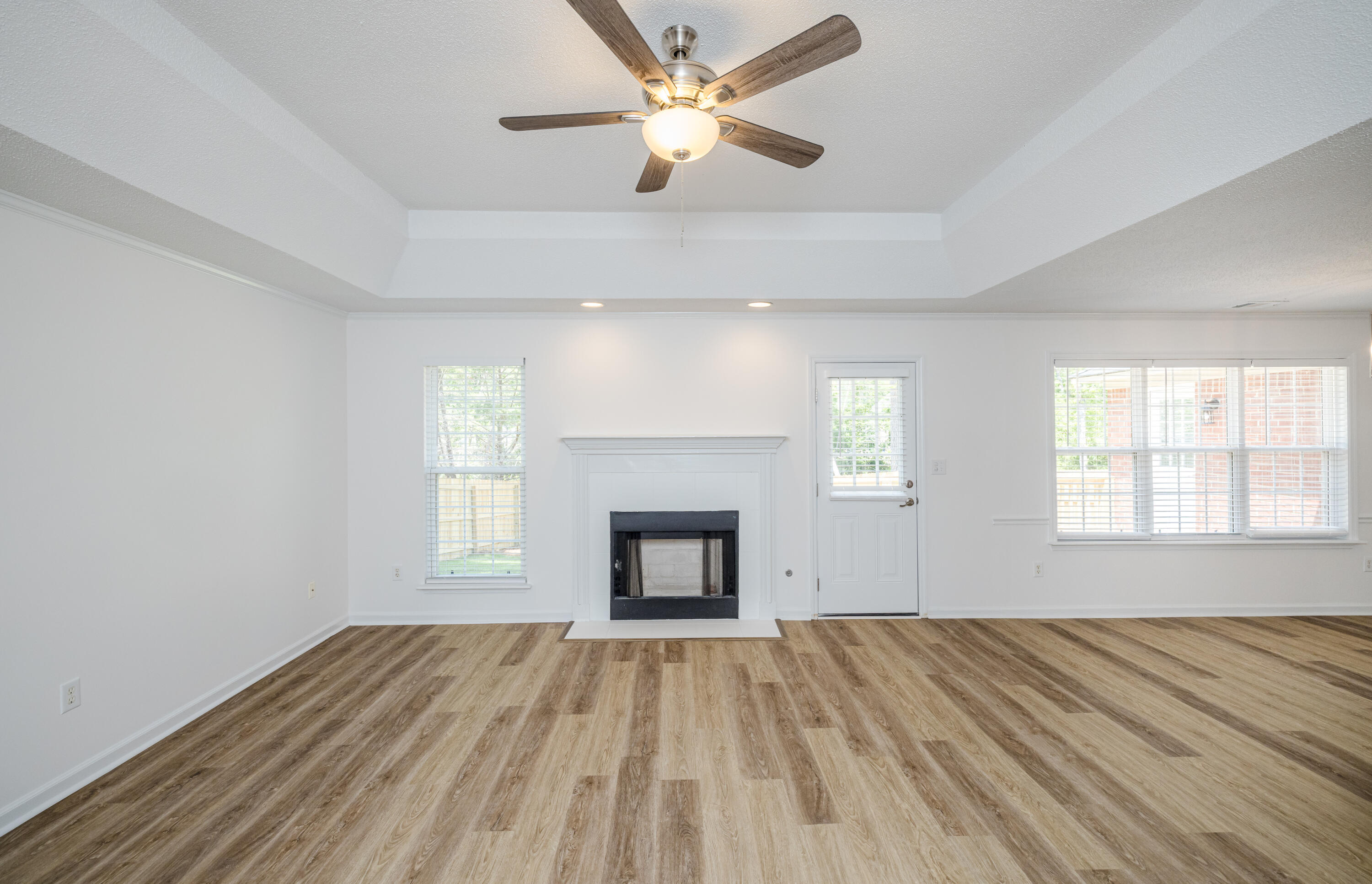 245 Farmington Drive W Property Photo 15