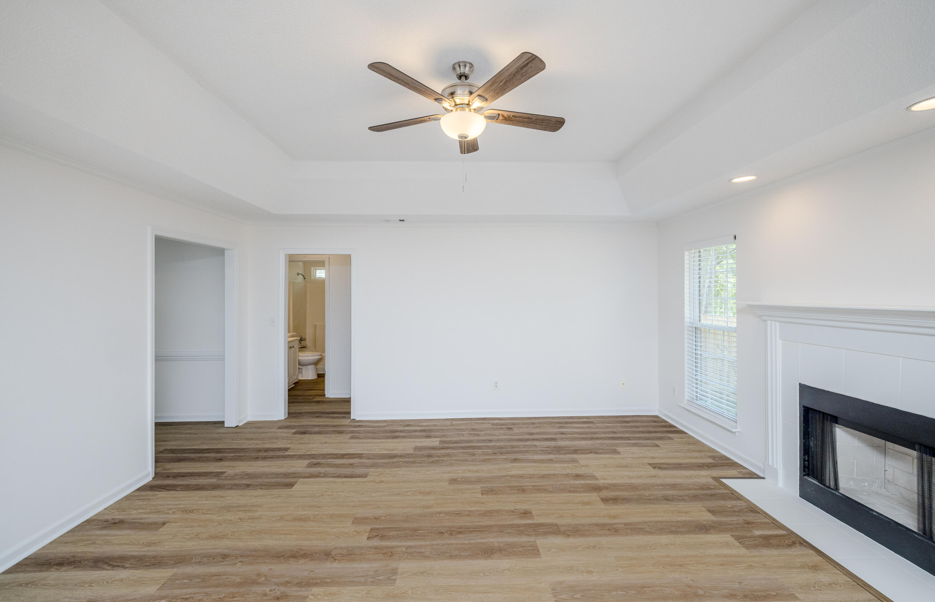 245 Farmington Drive W Property Photo 17