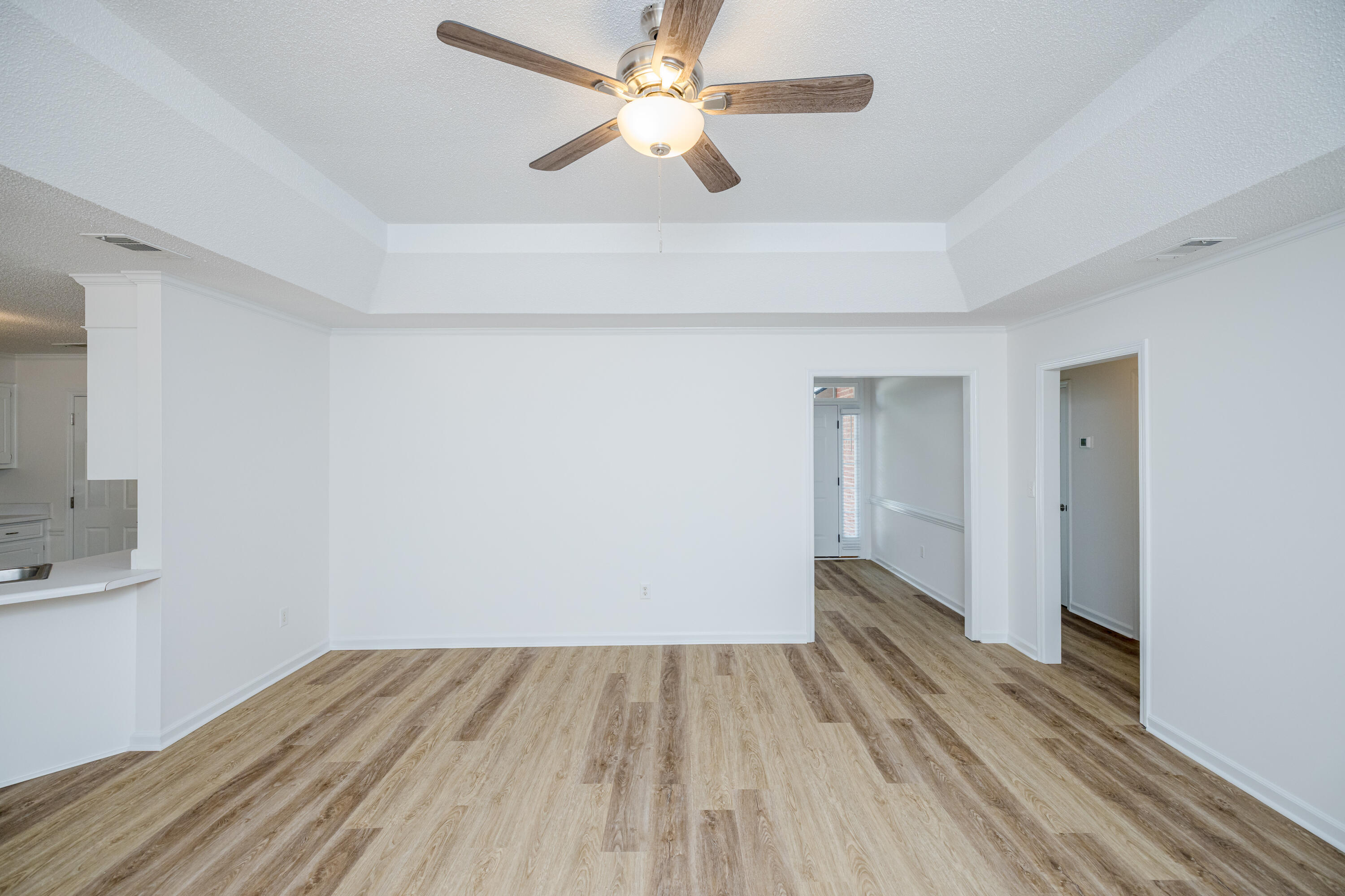245 Farmington Drive W Property Photo 18