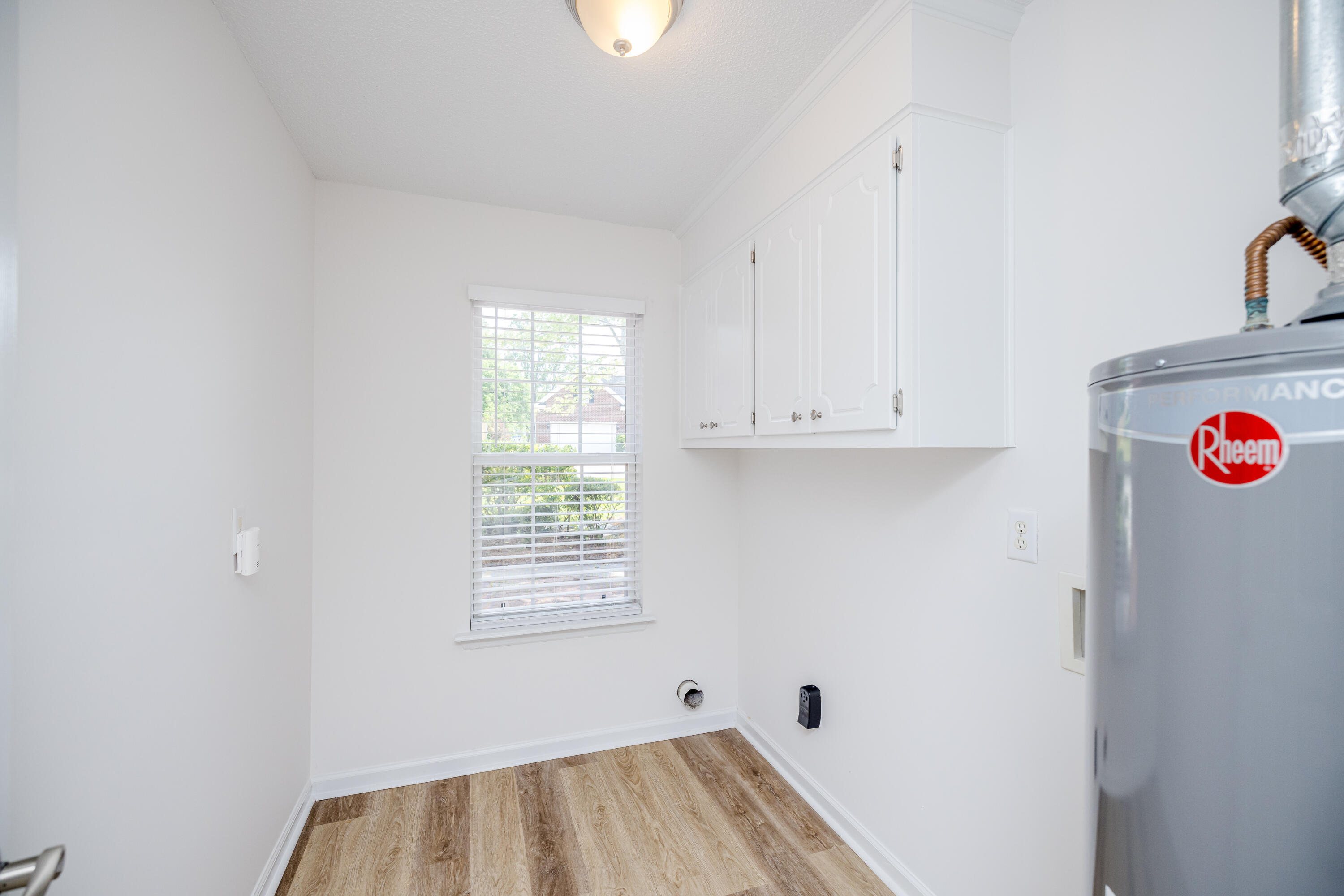245 Farmington Drive W Property Photo 29