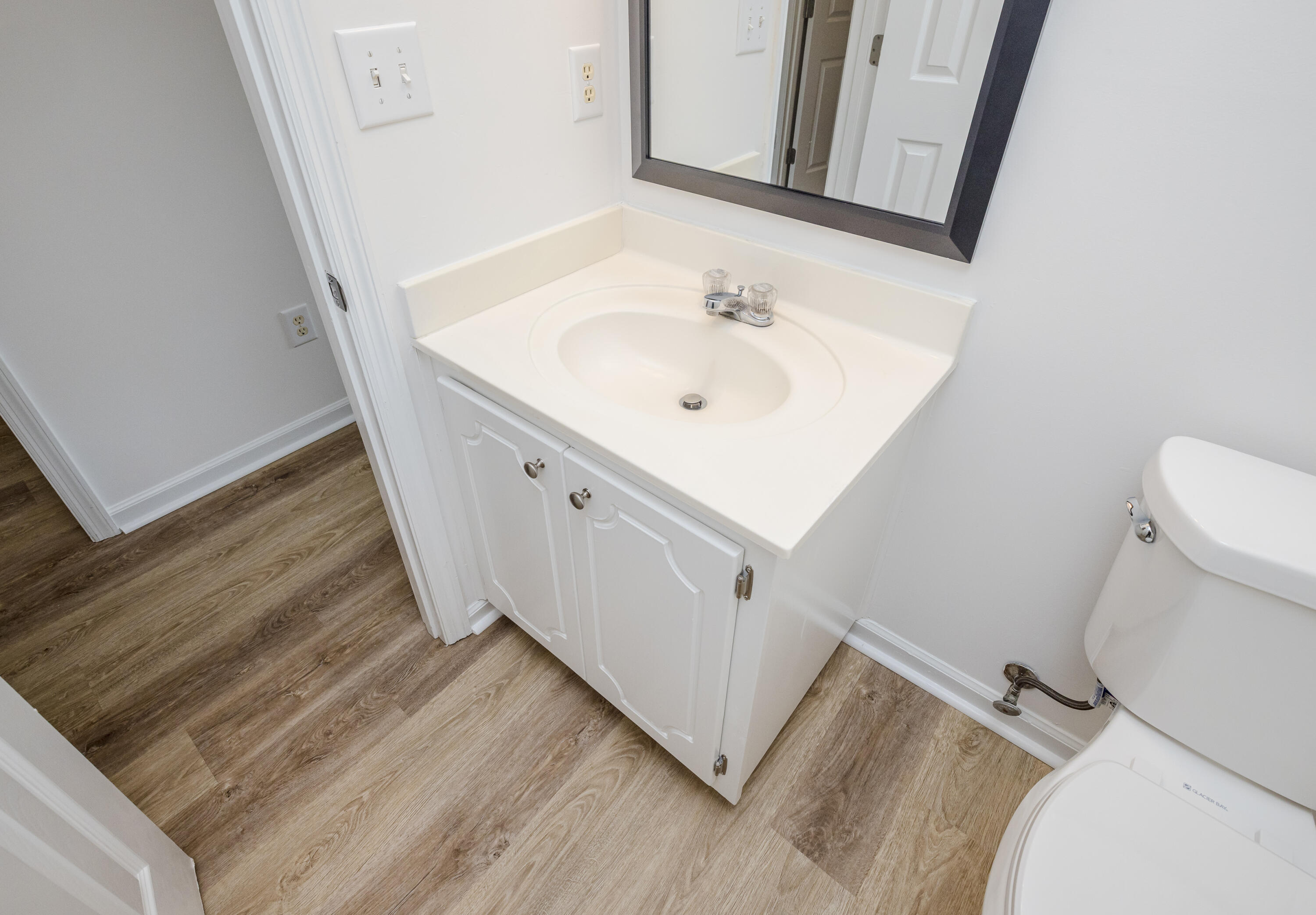 245 Farmington Drive W Property Photo 42